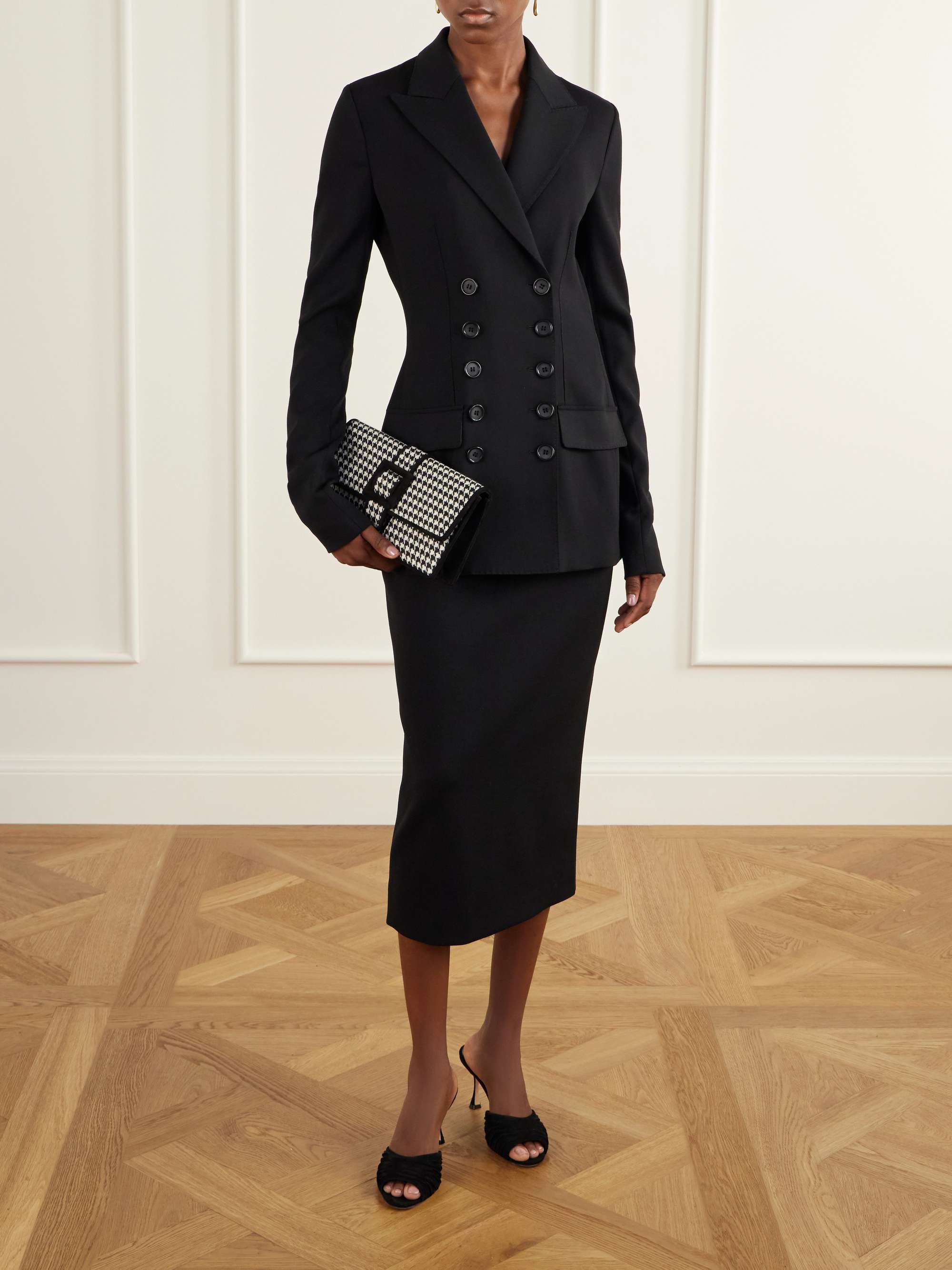 MANOLO BLAHNIK 