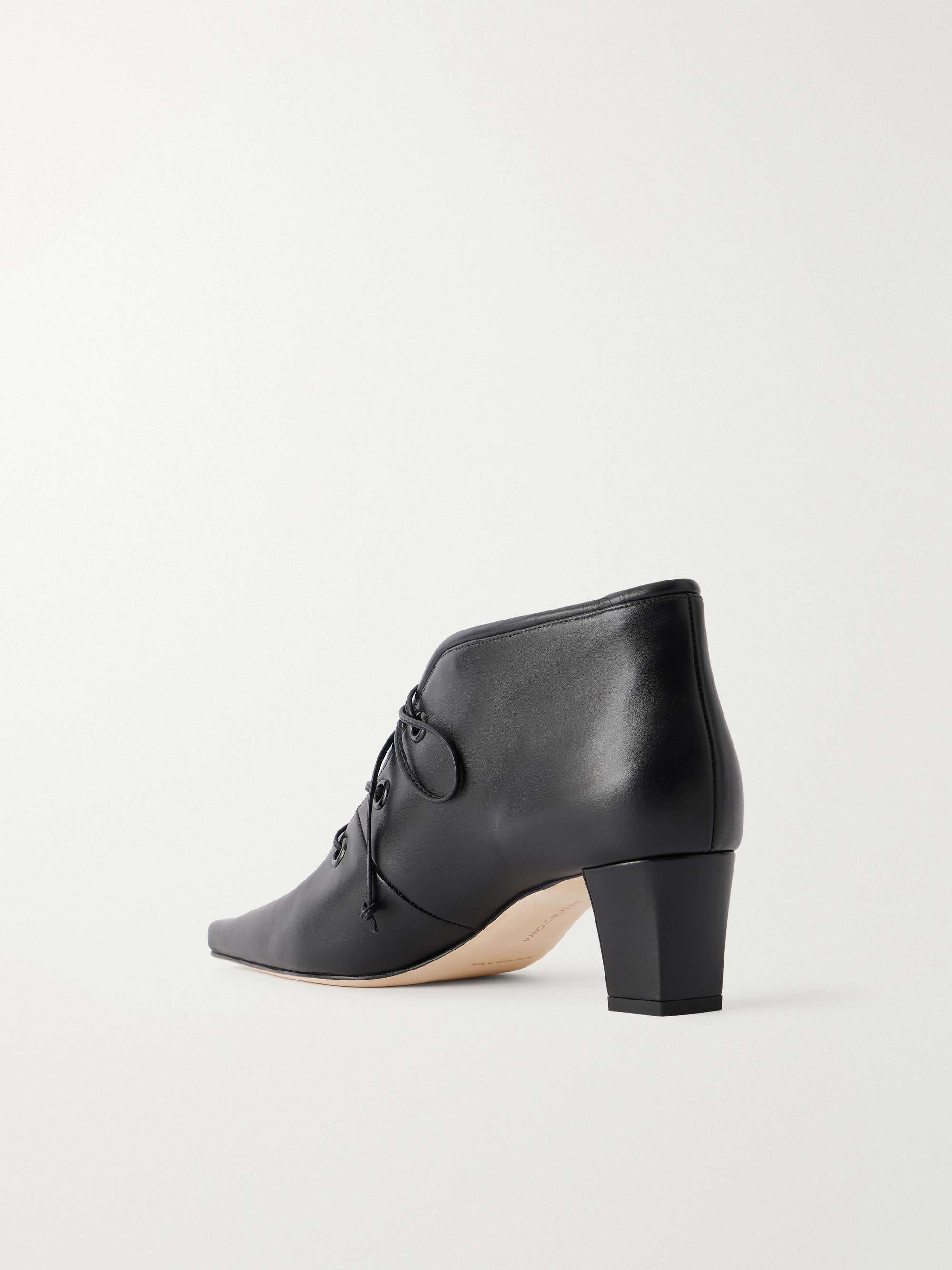 MANOLO BLAHNIK 