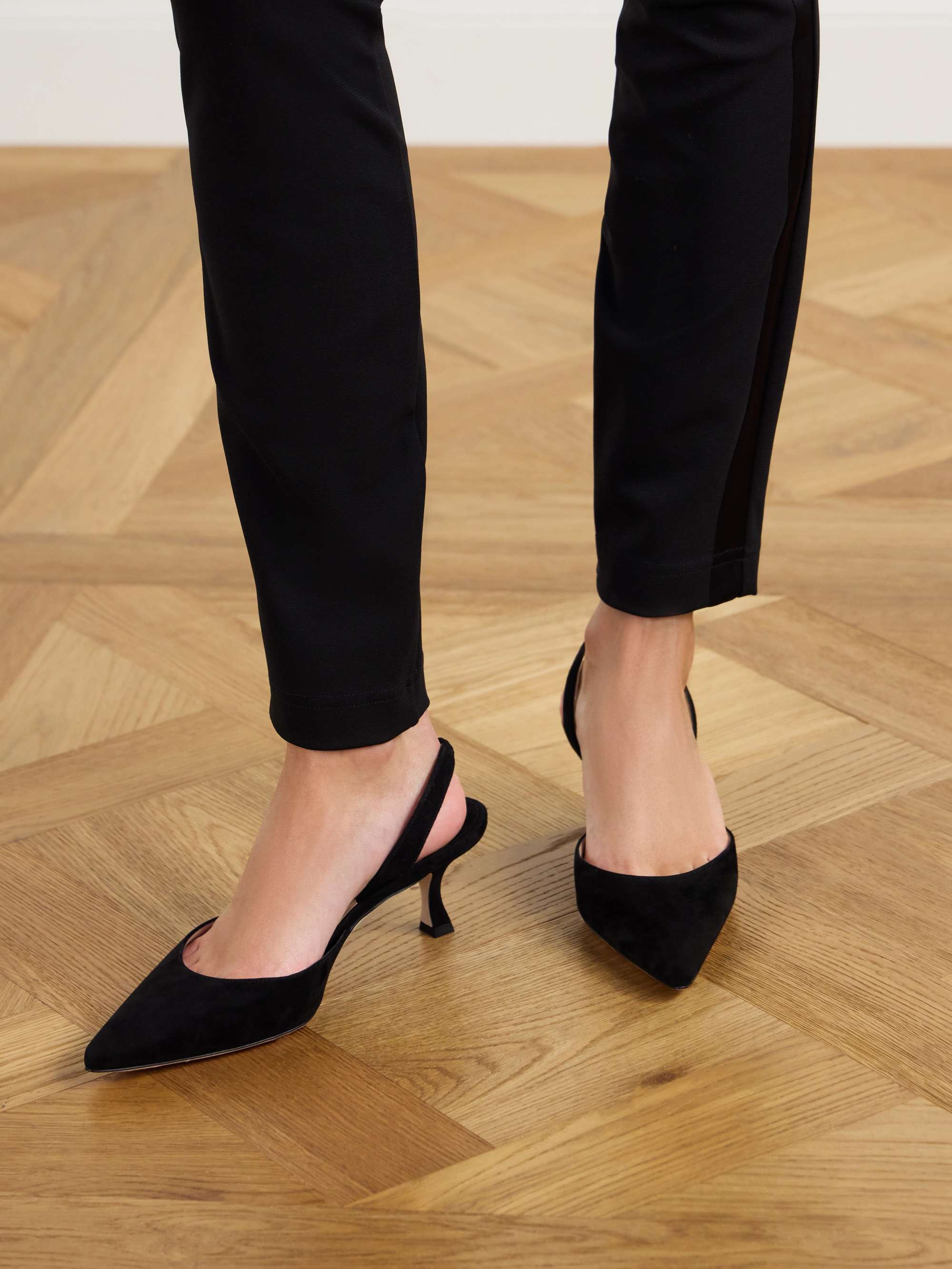 MANOLO BLAHNIK 