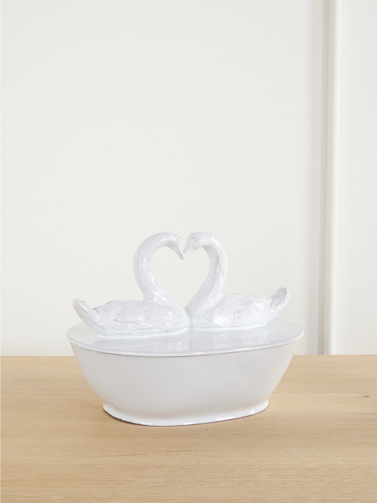 Cygne porcelain box