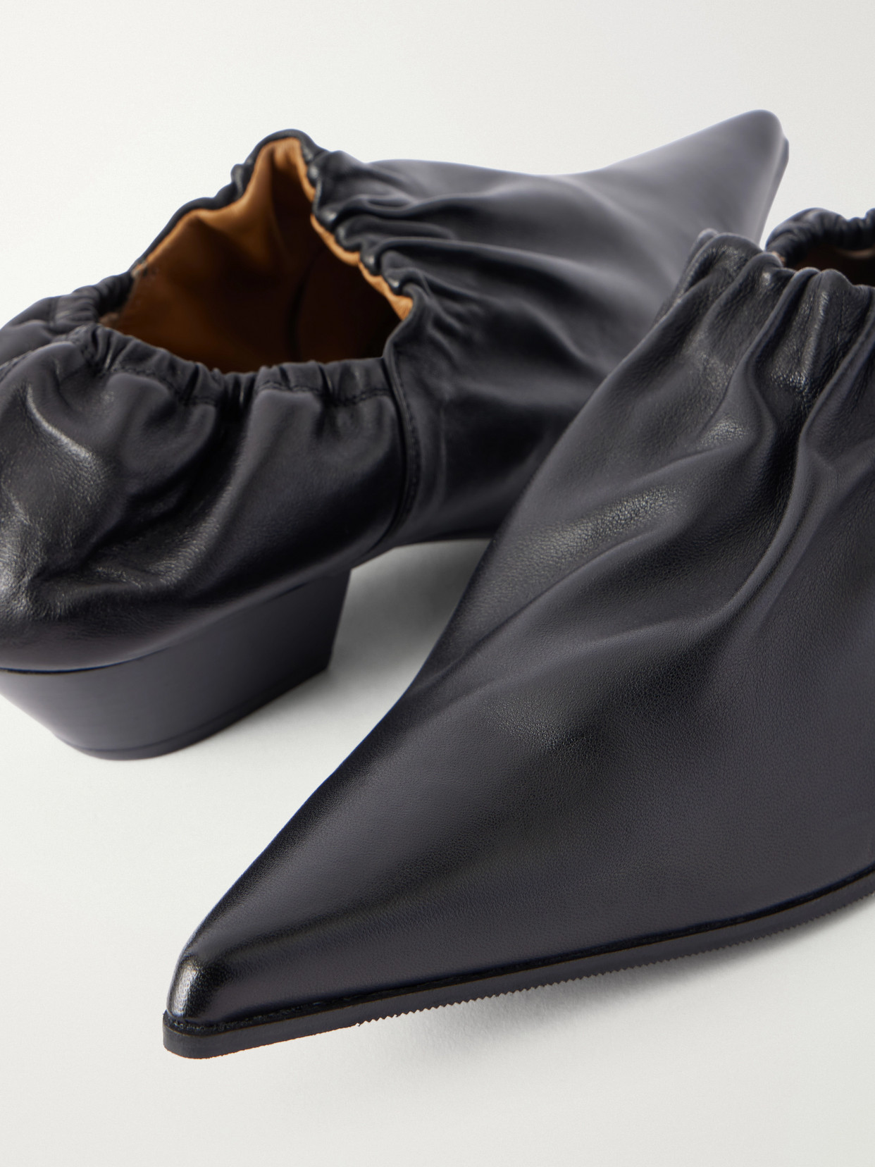 Ranch Envelope 35 Gathered Pumps