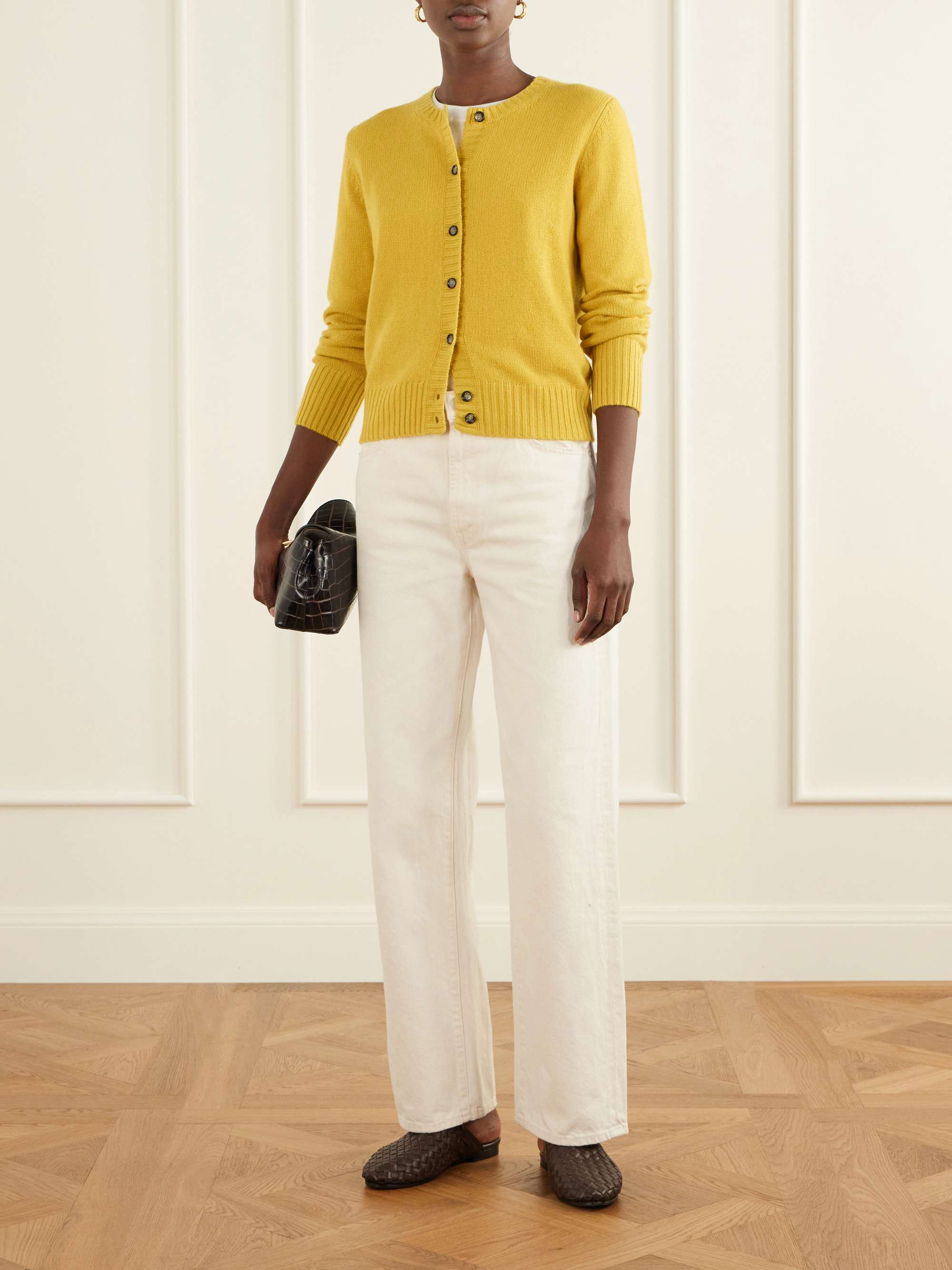 ALLUDE 