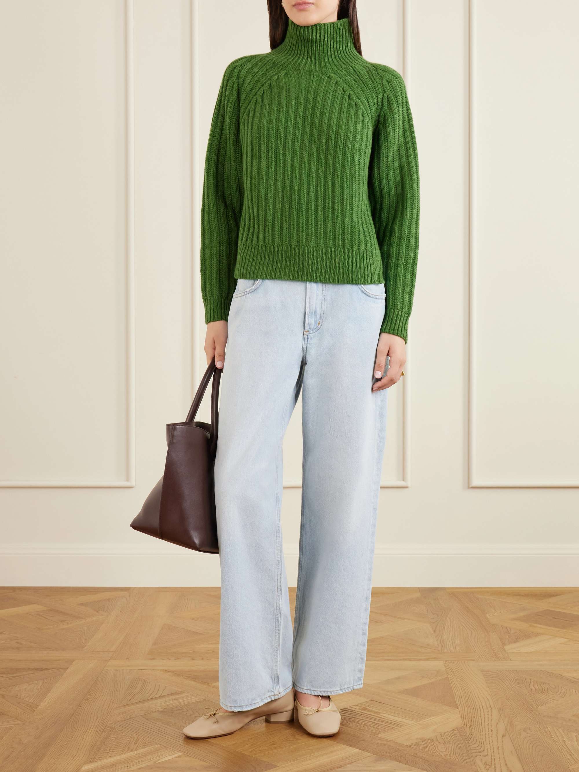 ALLUDE 