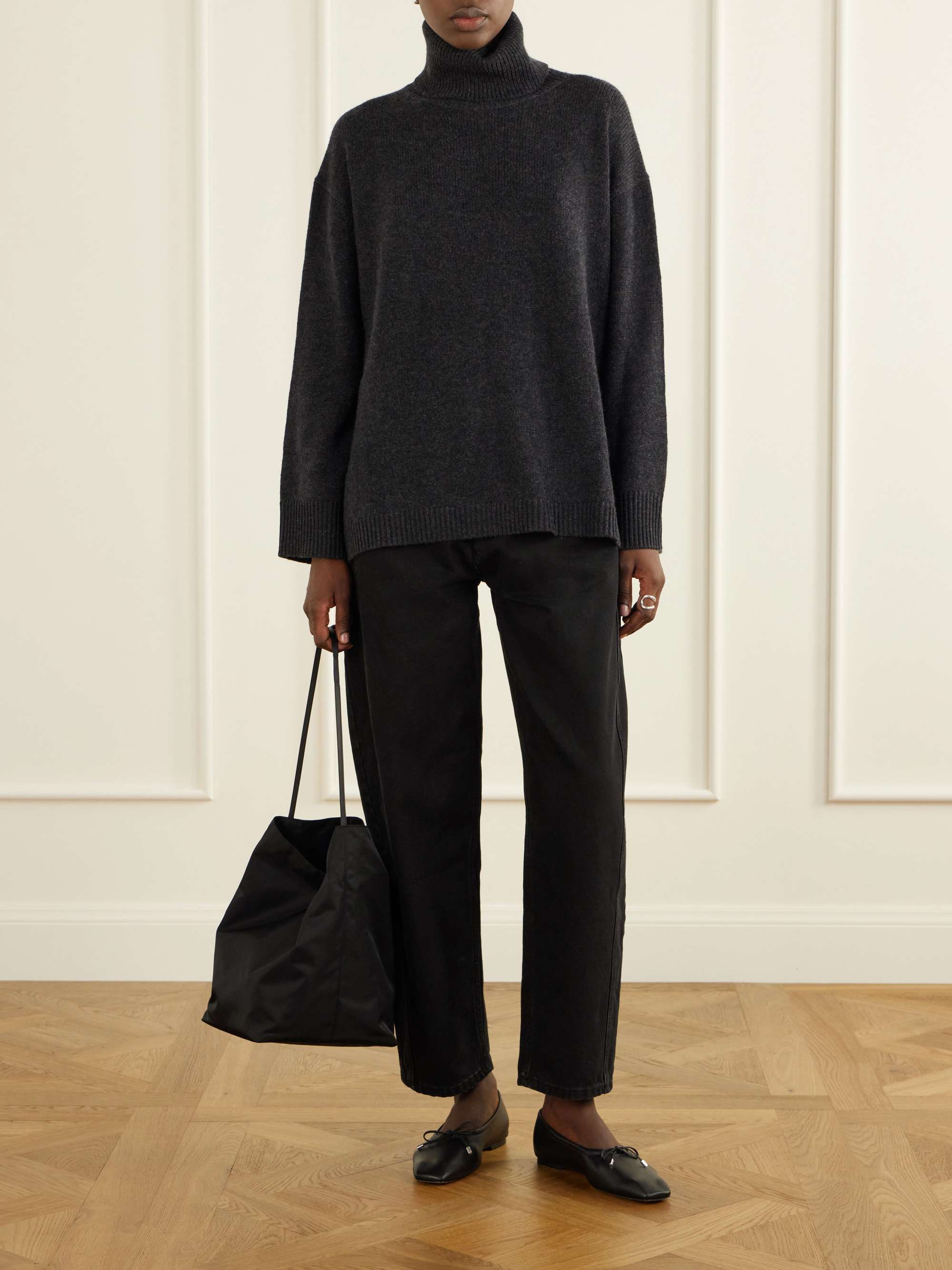 ALLUDE 