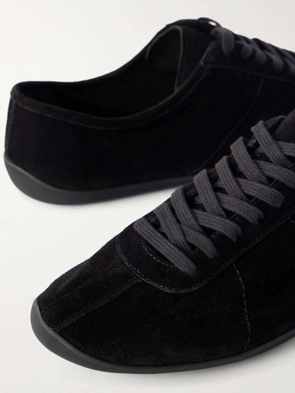Clement Sneakers