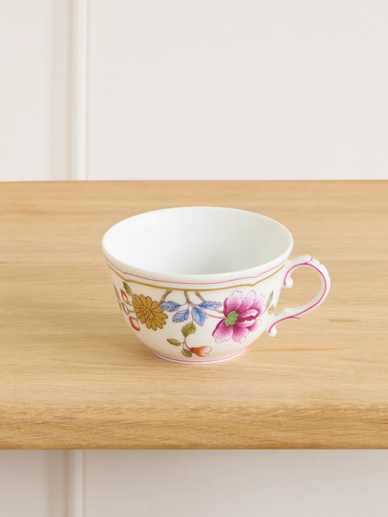 Porcelain tea cup