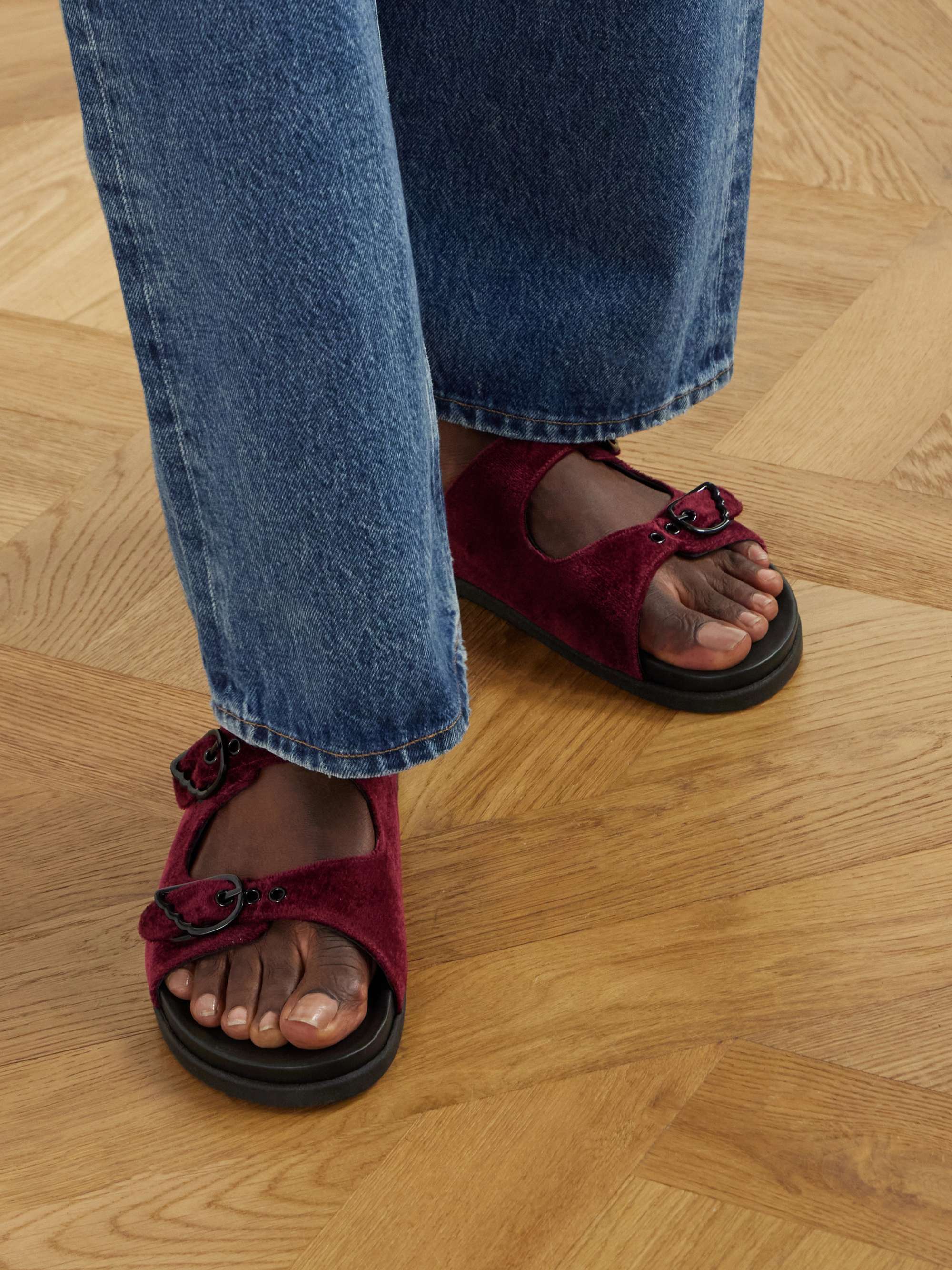 ANCIENT GREEK SANDALS 