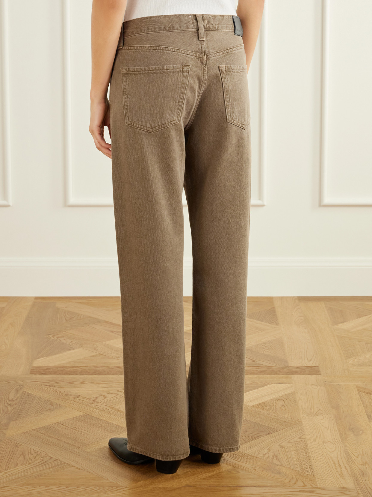 Lindz Mid-Rise Straight-Leg Jeans