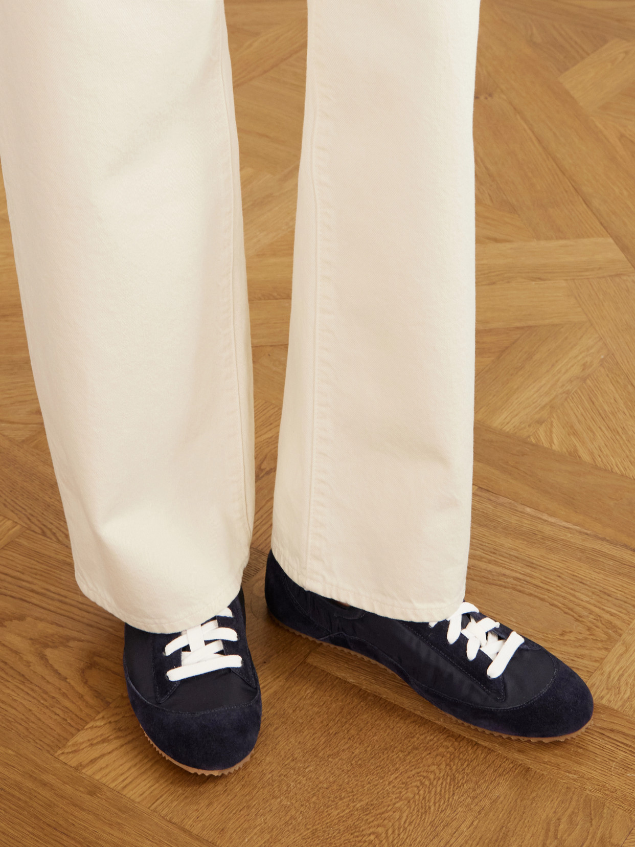 Sacchetto Leather And Sneakers