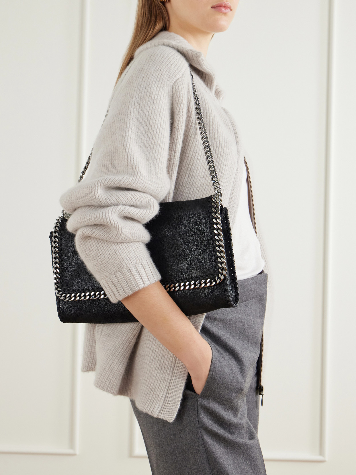 Flabella Flap Vegetarian Material Shoulder Bag