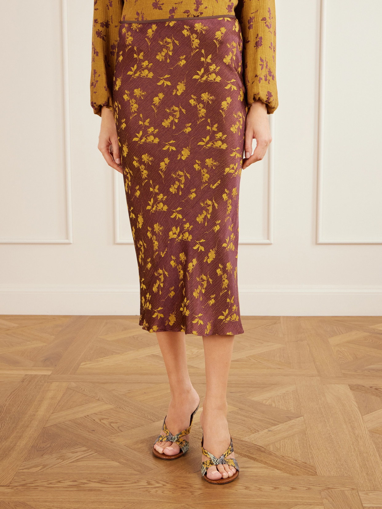Floral-Jacquard Cloqué Midi