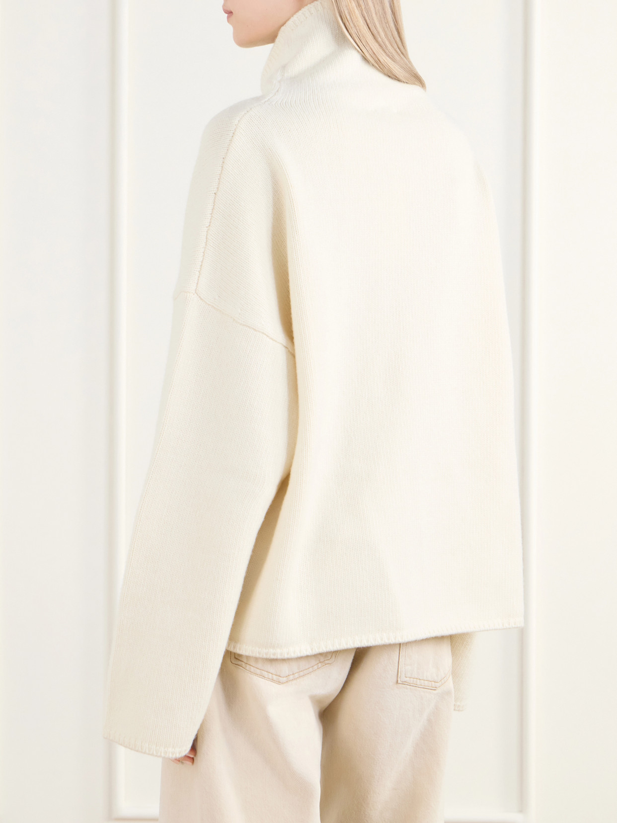 Amie Merino Wool And Cashmere Turtleneck Sweater
