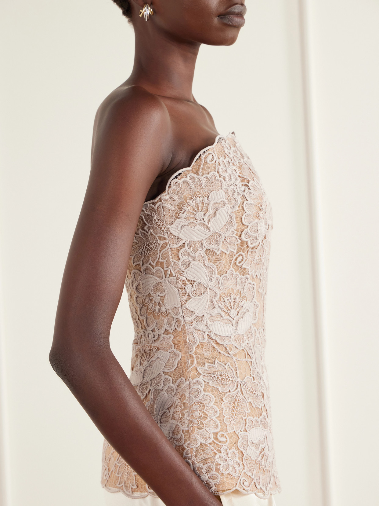 Scalloped Peplum Guipure Lace Bustier Top