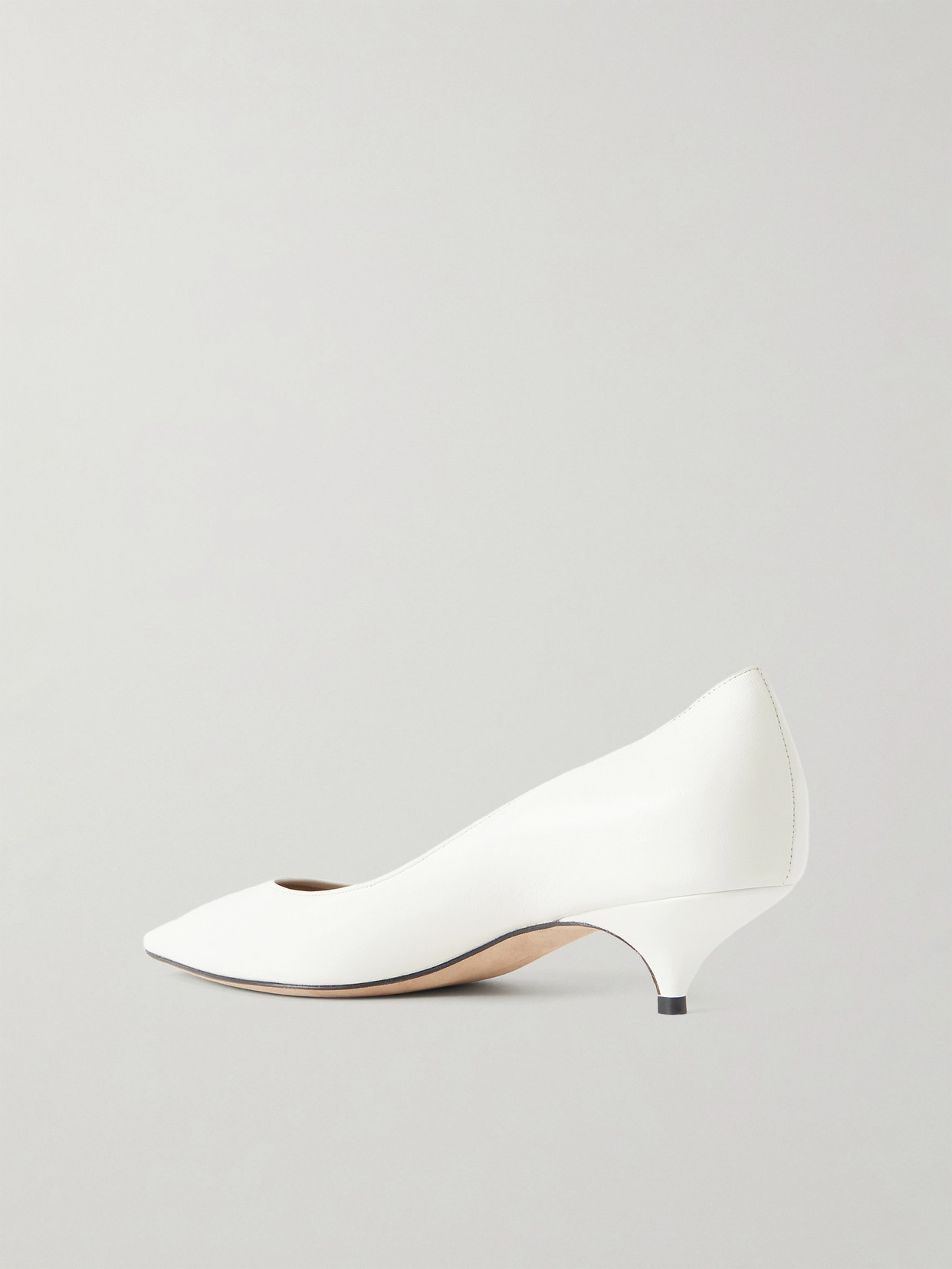 Liisa Kitten Three Pumps