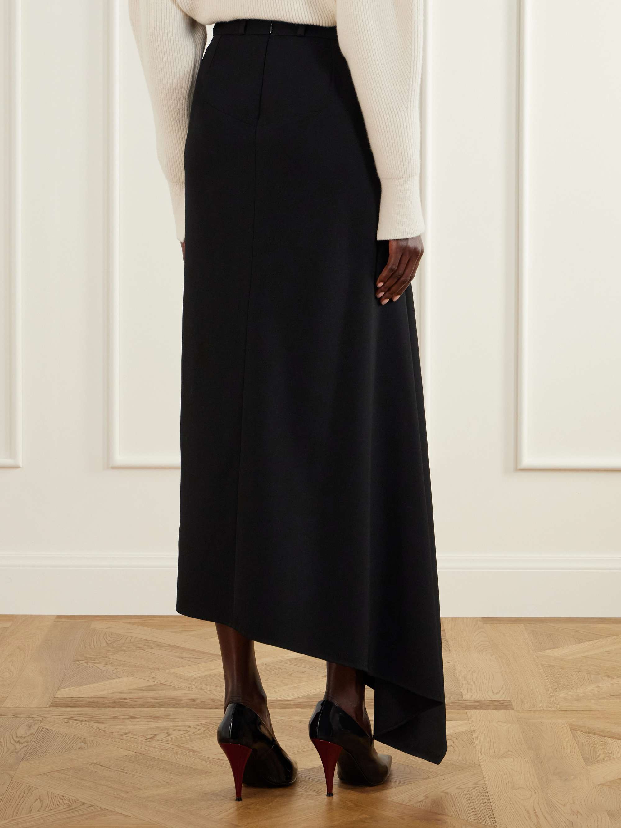 GIVENCHY 
