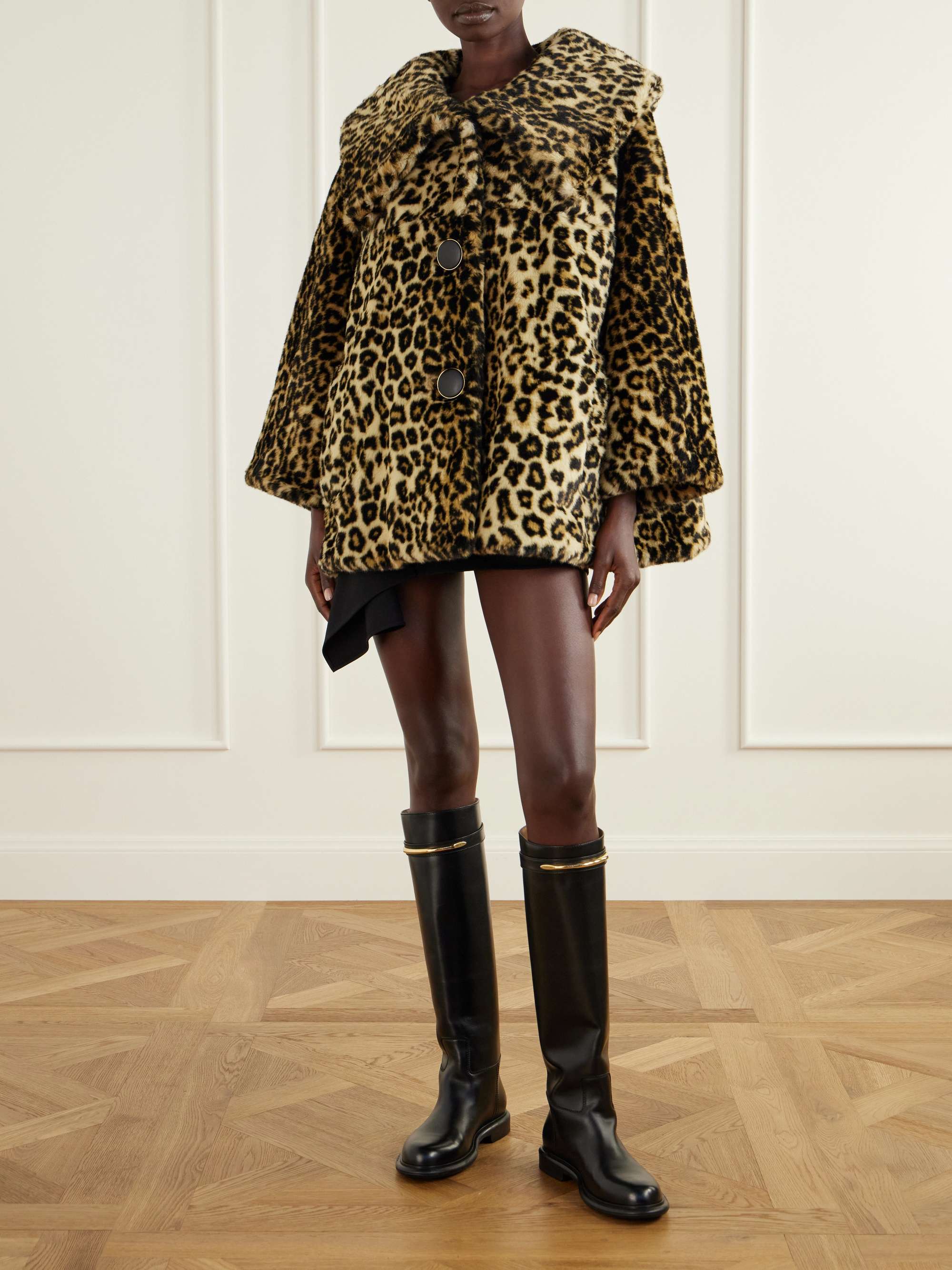 GIVENCHY 