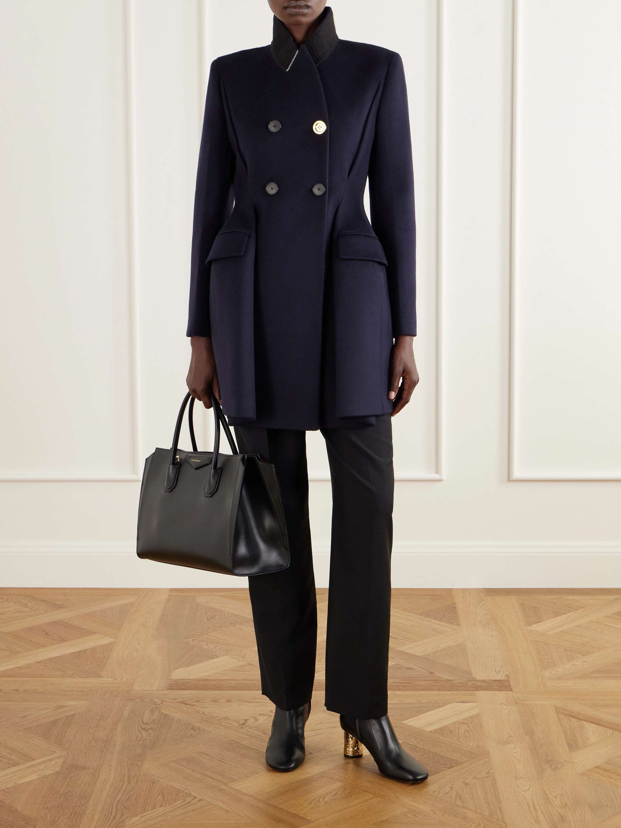 GIVENCHY 