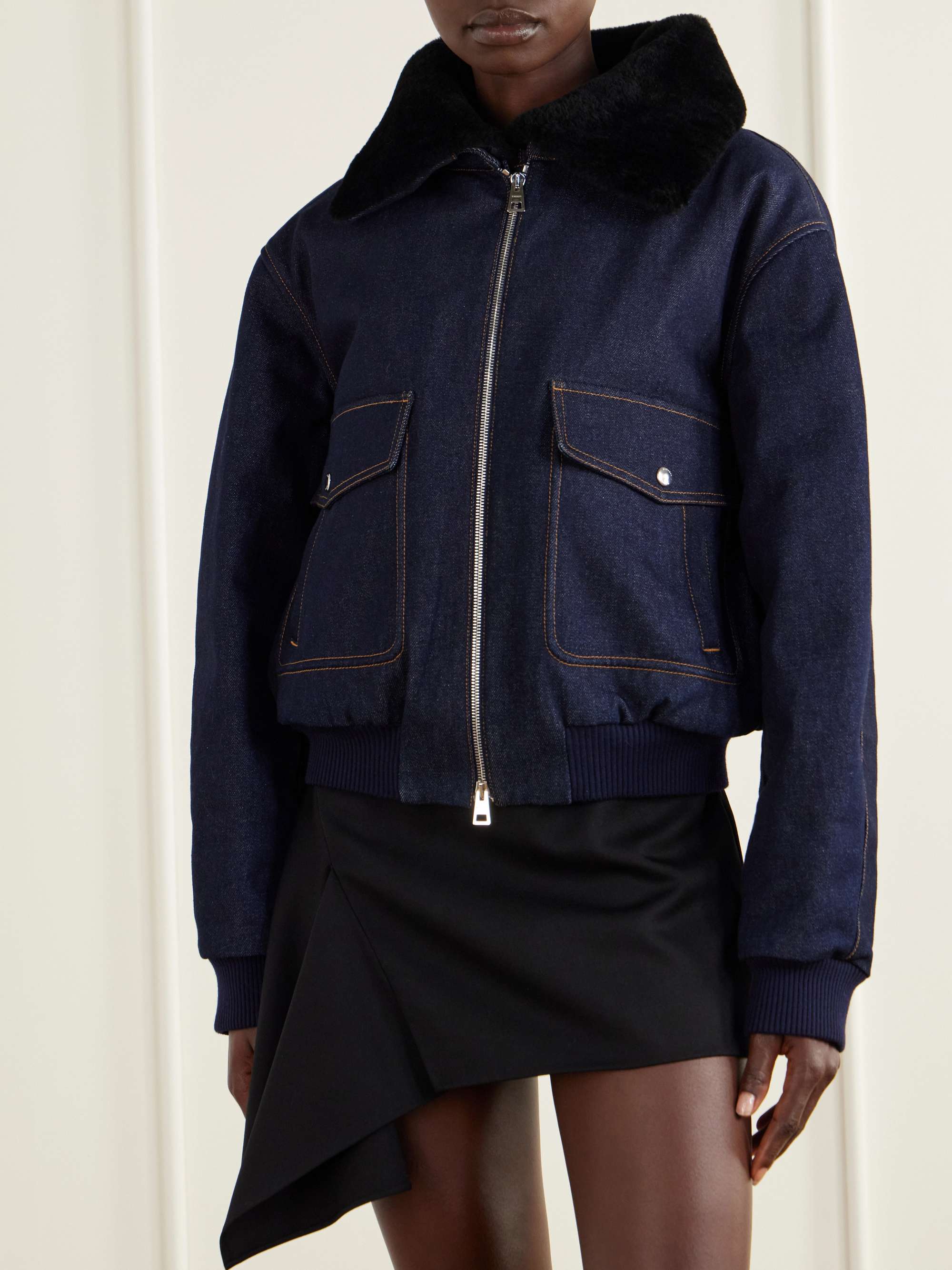 GIVENCHY 