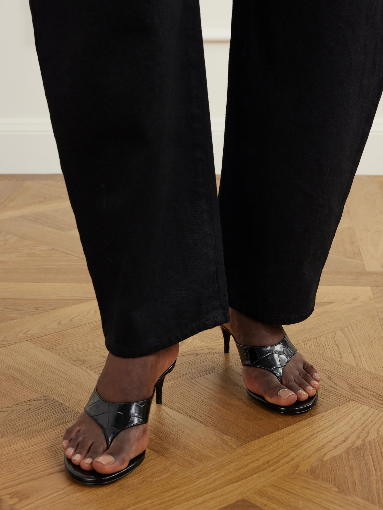 Alaïa - Infra 55 Croc-Effect Leather Thong Sandals
