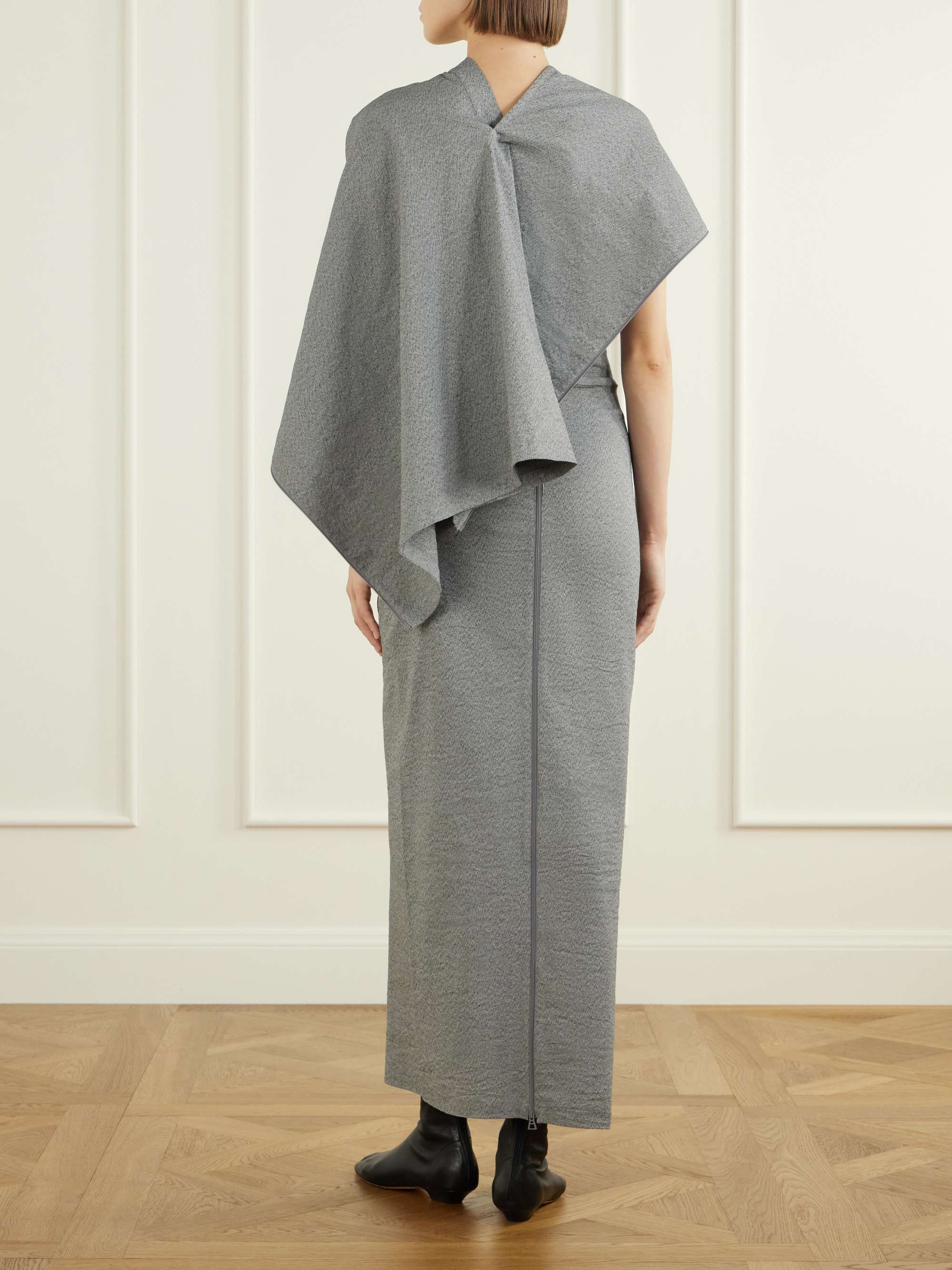 ISSEY MIYAKE 