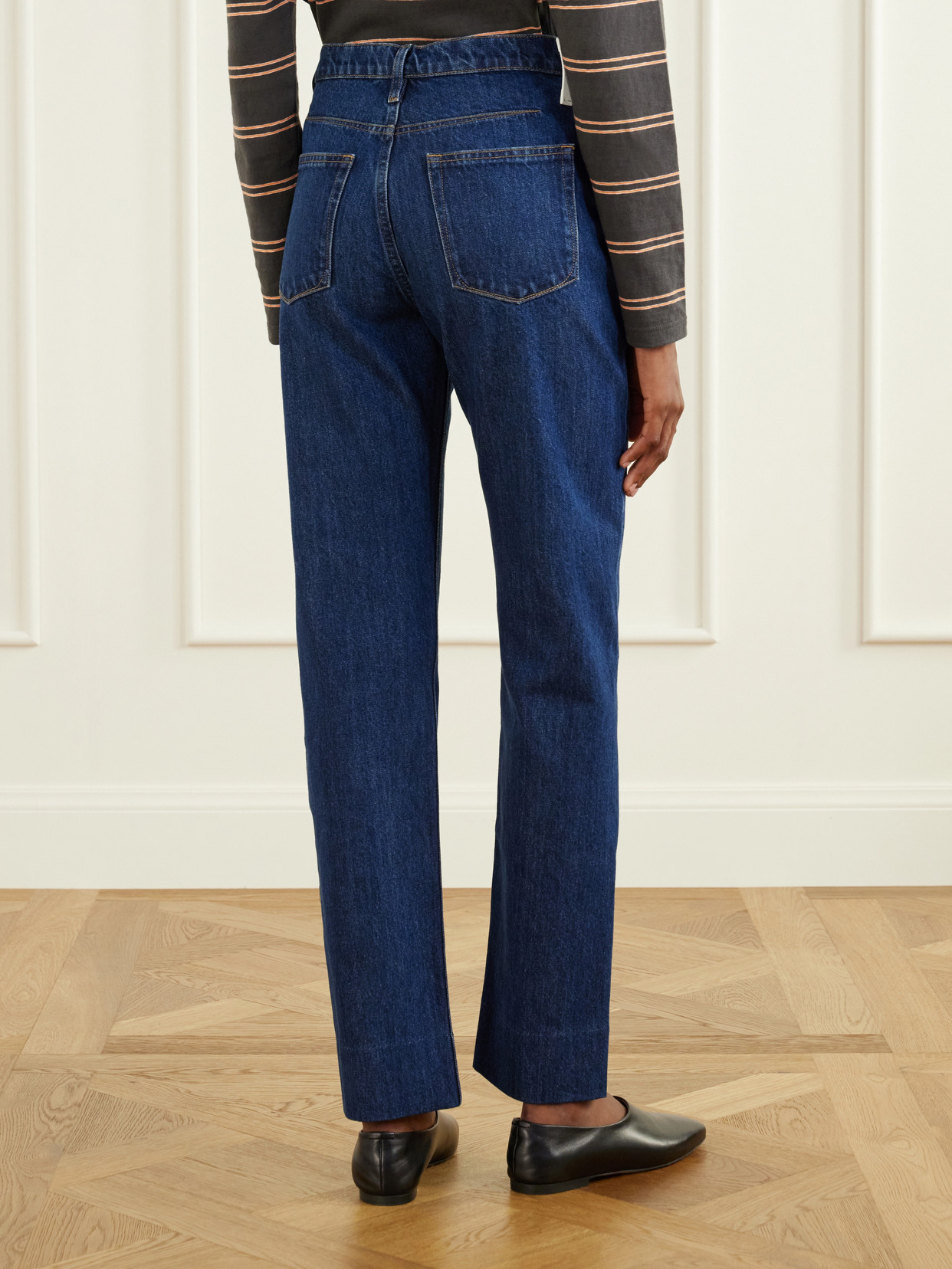 Mid-Rise Straight-Leg Jeans