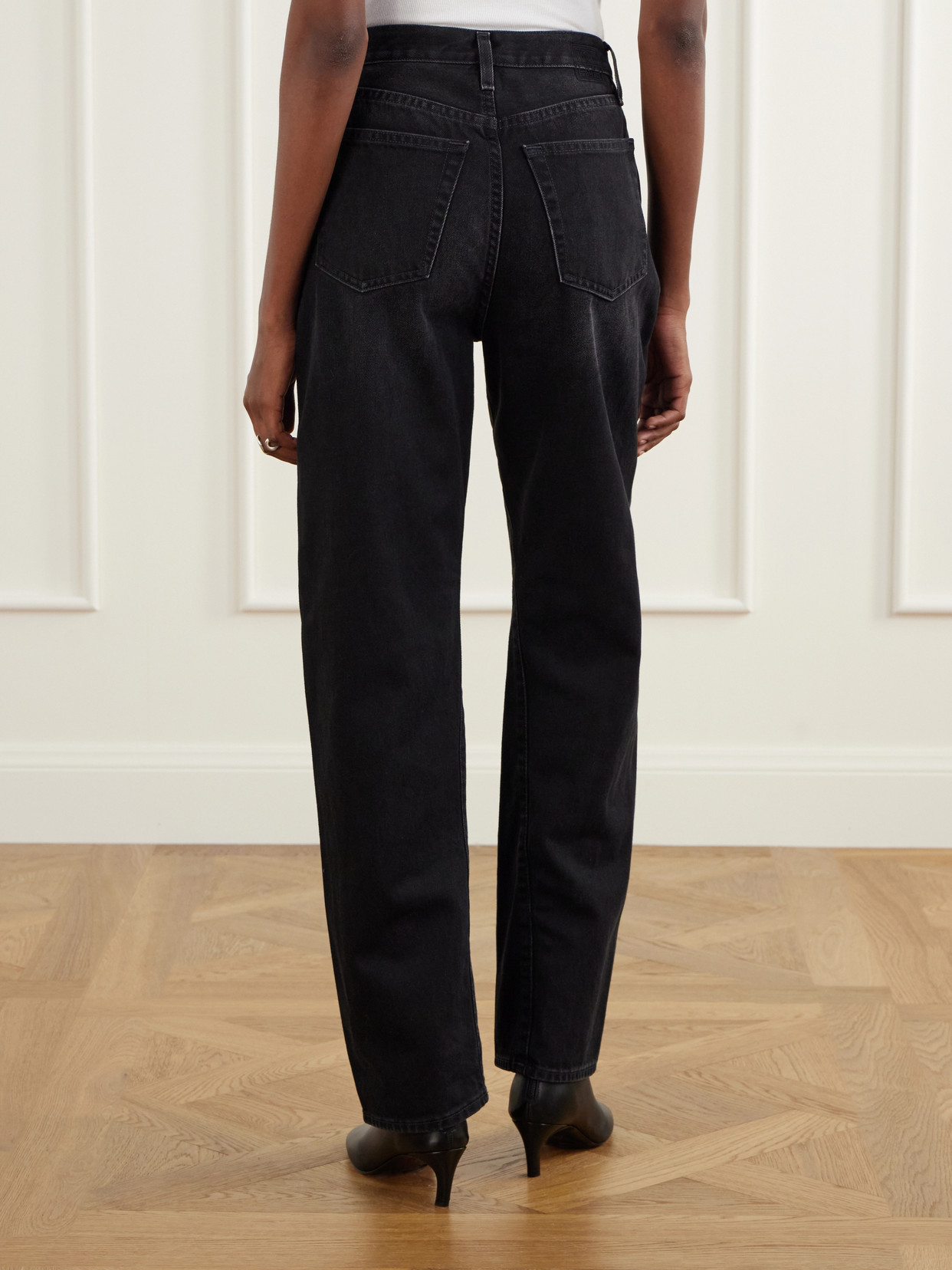 Twisted Seam Mid-Rise Straight-Leg Jeans