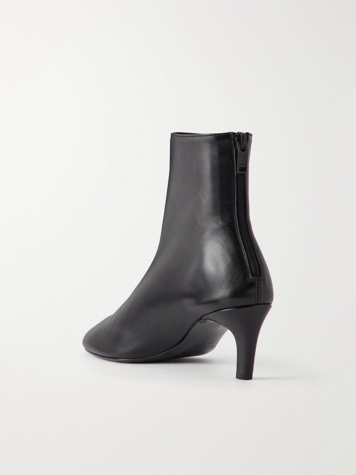 60 Ankle Boots