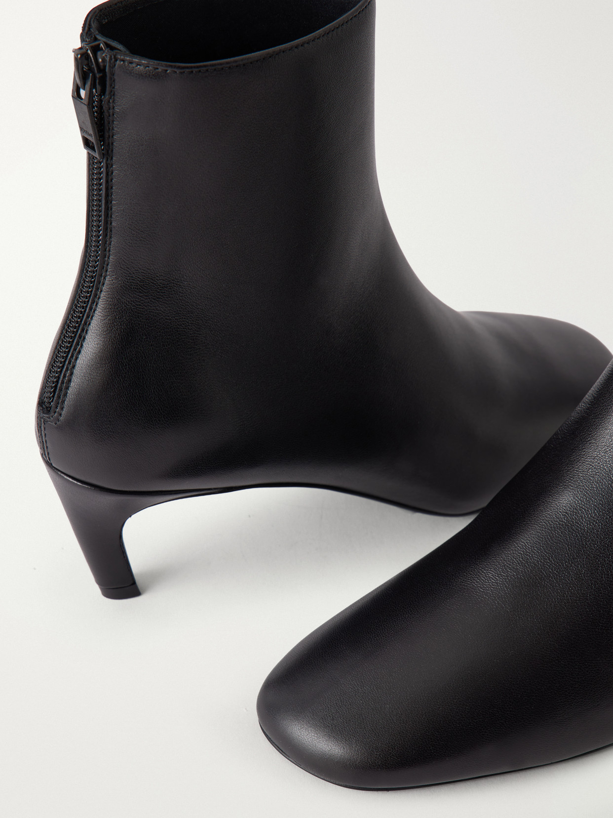 60 Ankle Boots