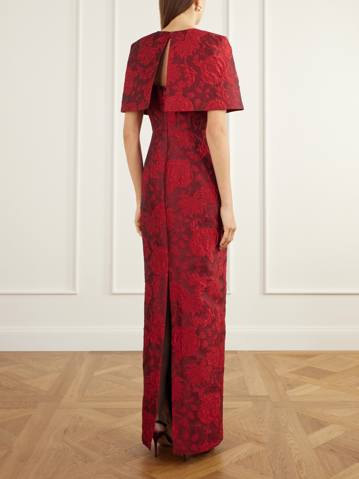 Virginie Floral-Cloqué Cape