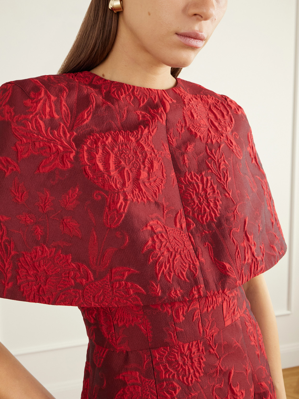 Virginie Floral-Cloqué Cape