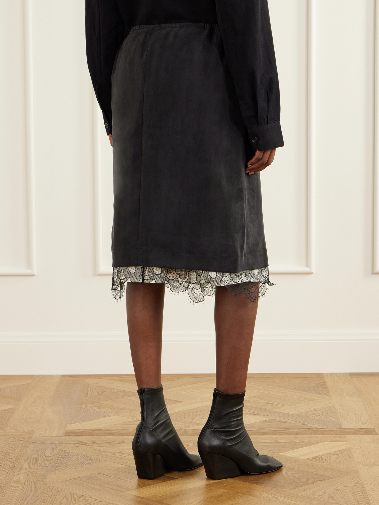Alder Lace-Trimmed Lyocell-Twill Knee Skirt