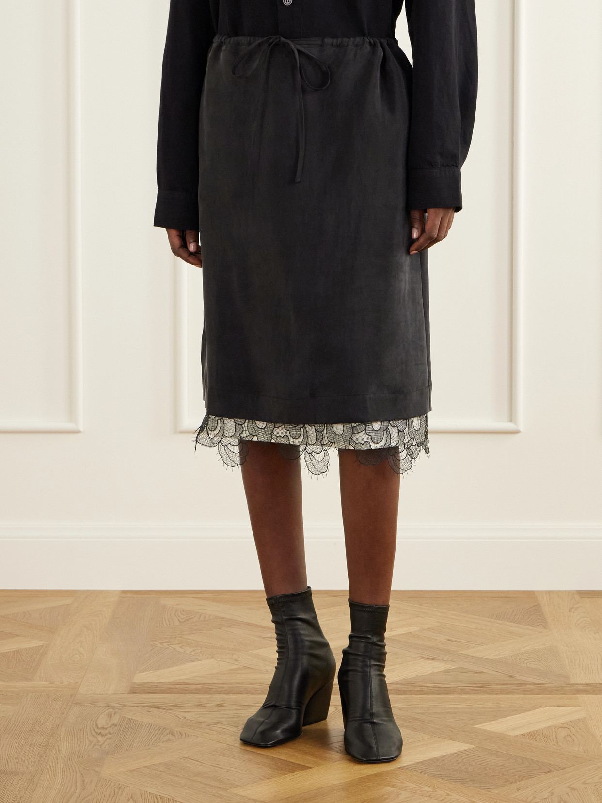 Alder Lace-Trimmed Lyocell-Twill Knee Skirt