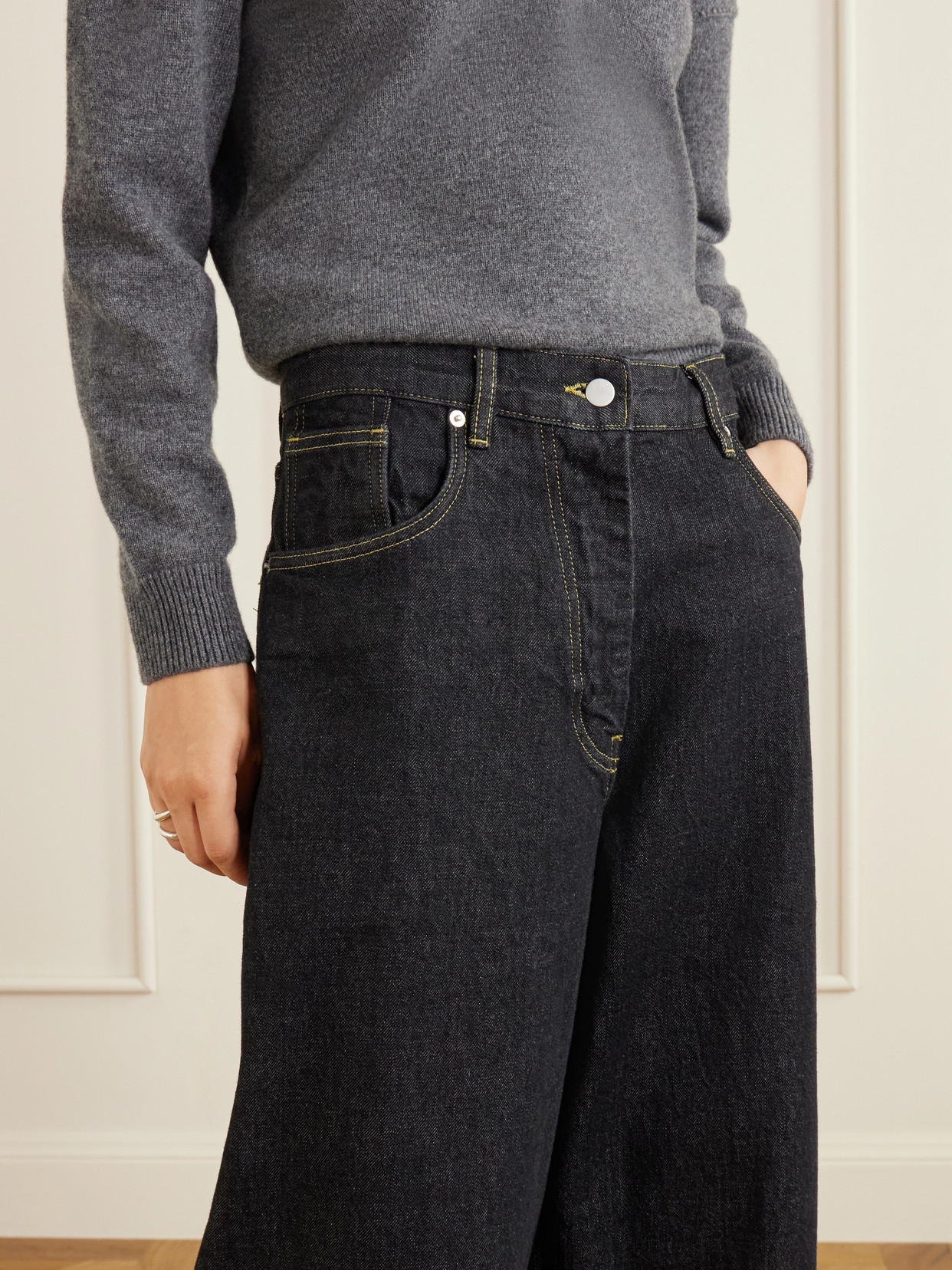 Neive Organic Low-Rise Wide- Leg