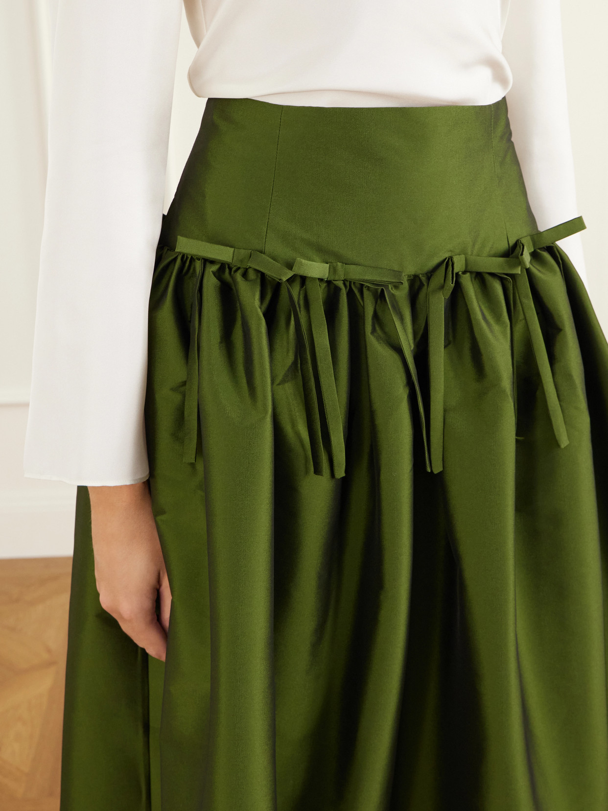 Oscar Bow-Detailed Gathered Taffeta Midi