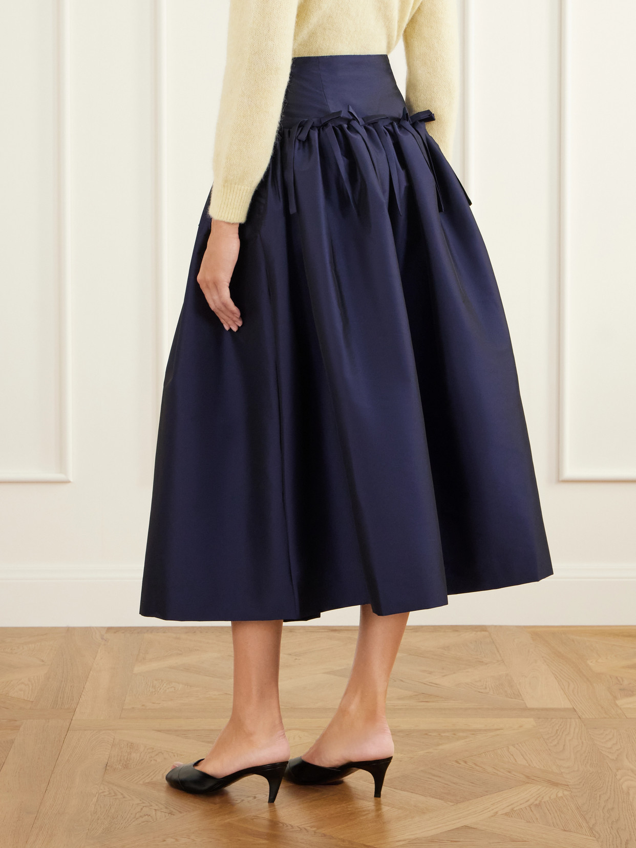 Oscar Bow-Detailed Gathered Taffeta Midi
