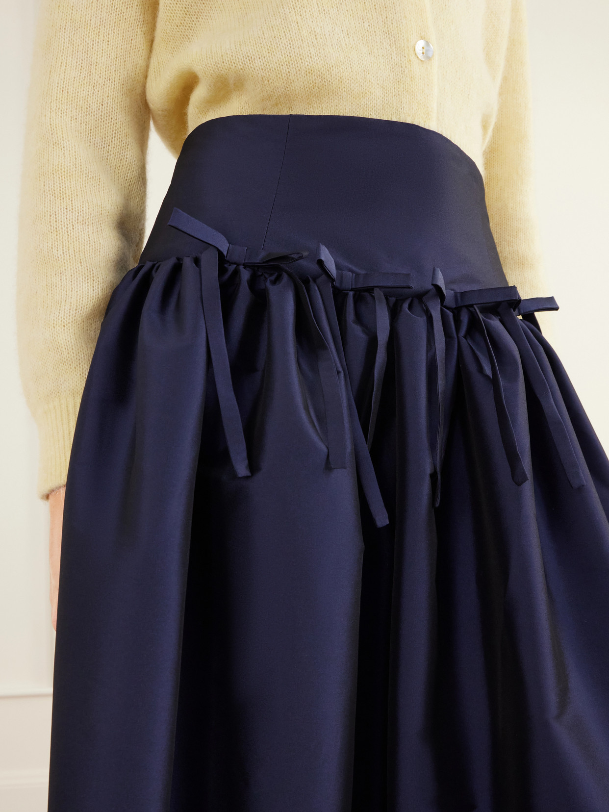 Oscar Bow-Detailed Gathered Taffeta Midi
