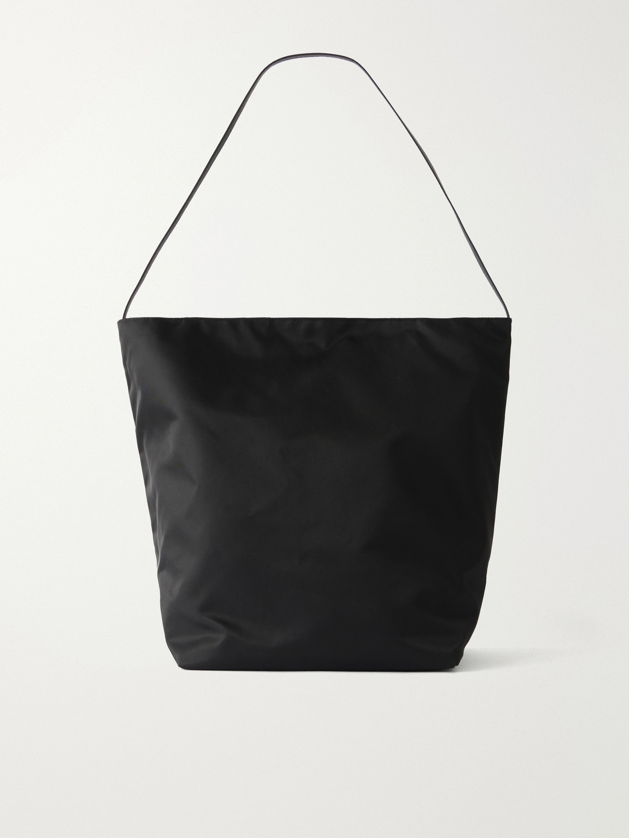 Valesque Bucket Leather-trimmed Shell Tote In Black