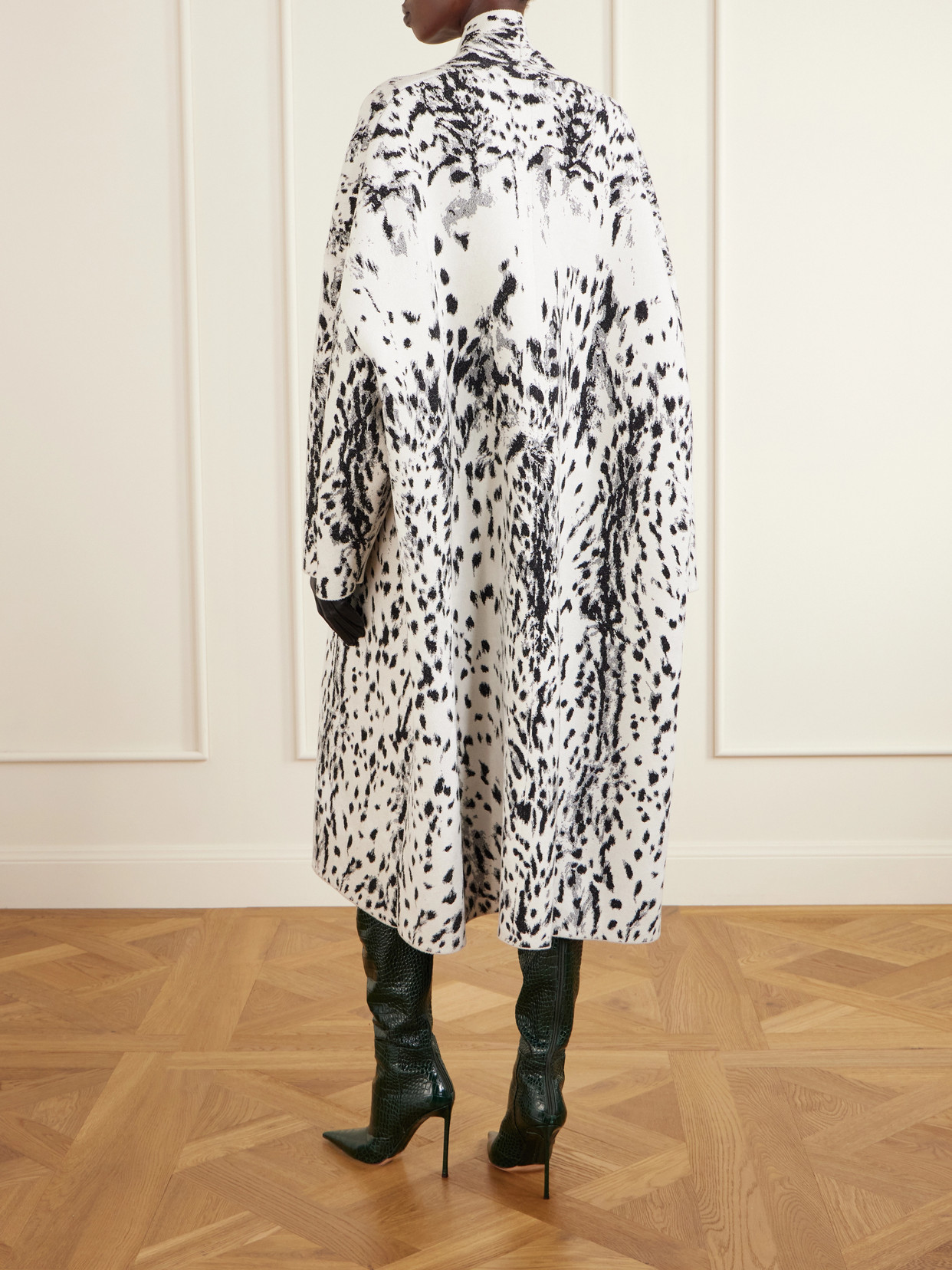 Animal-Jacquard Velvet Coat