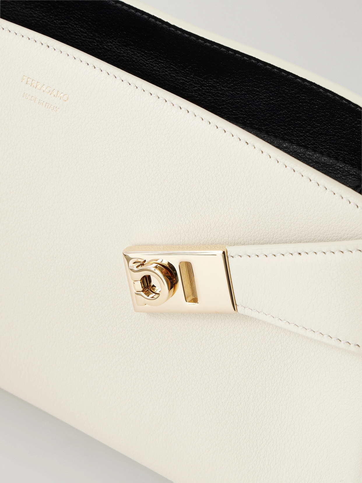 Hug Shoulder Bag
