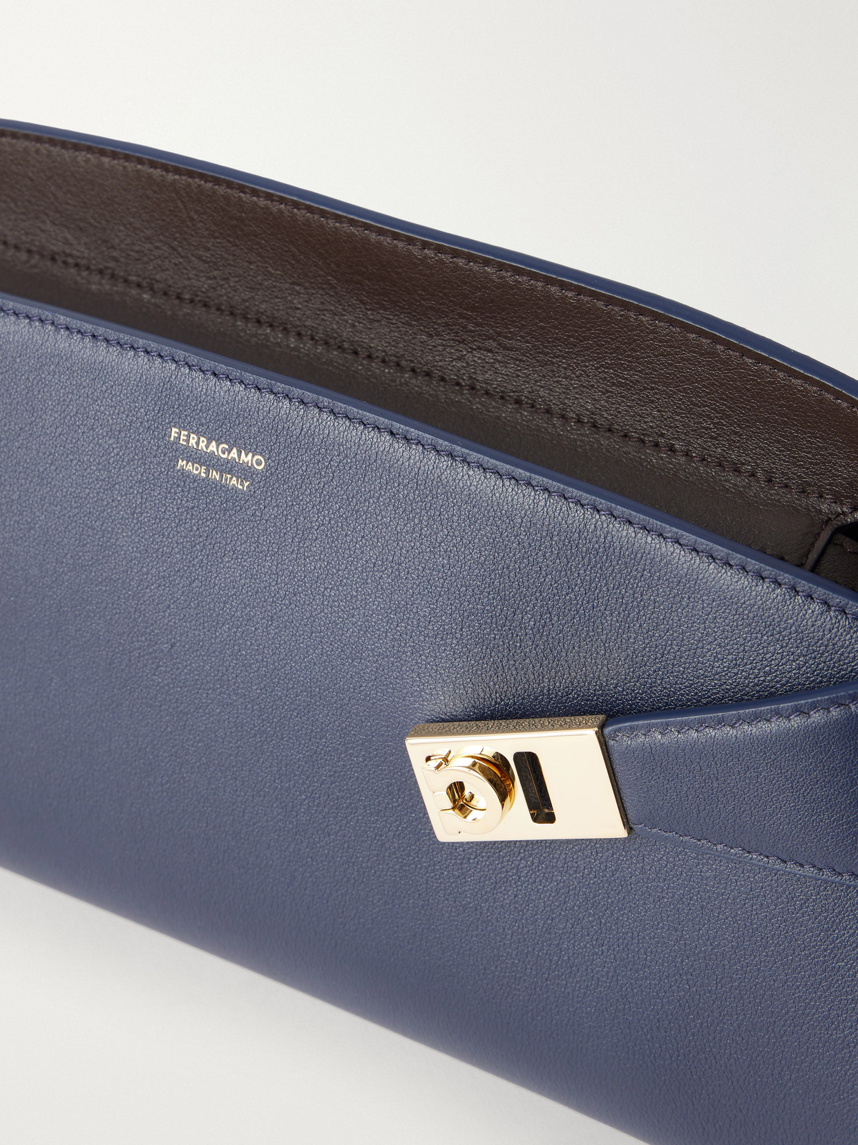 Hug Shoulder Bag