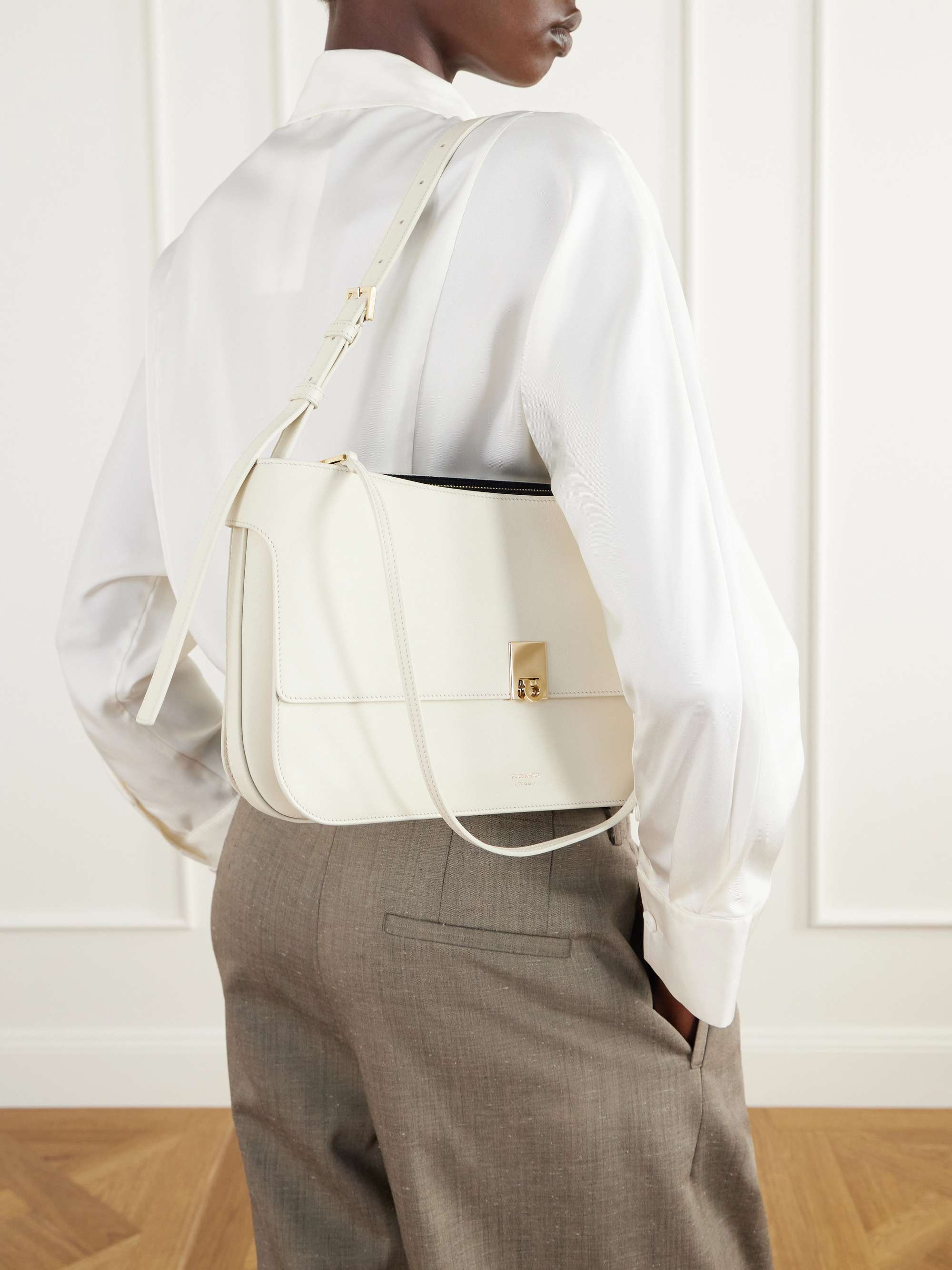 FERRAGAMO 