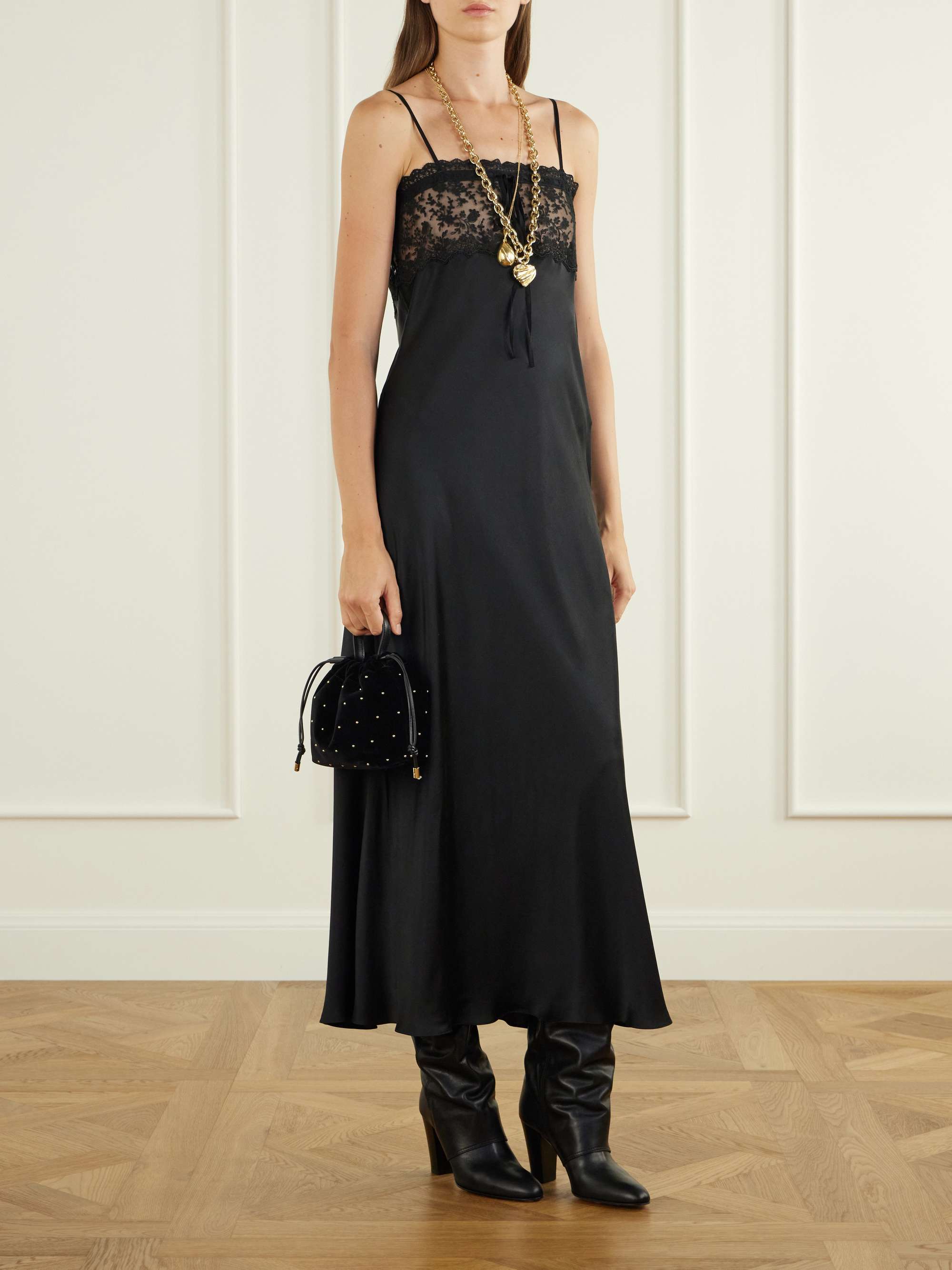 CHLOÉ 