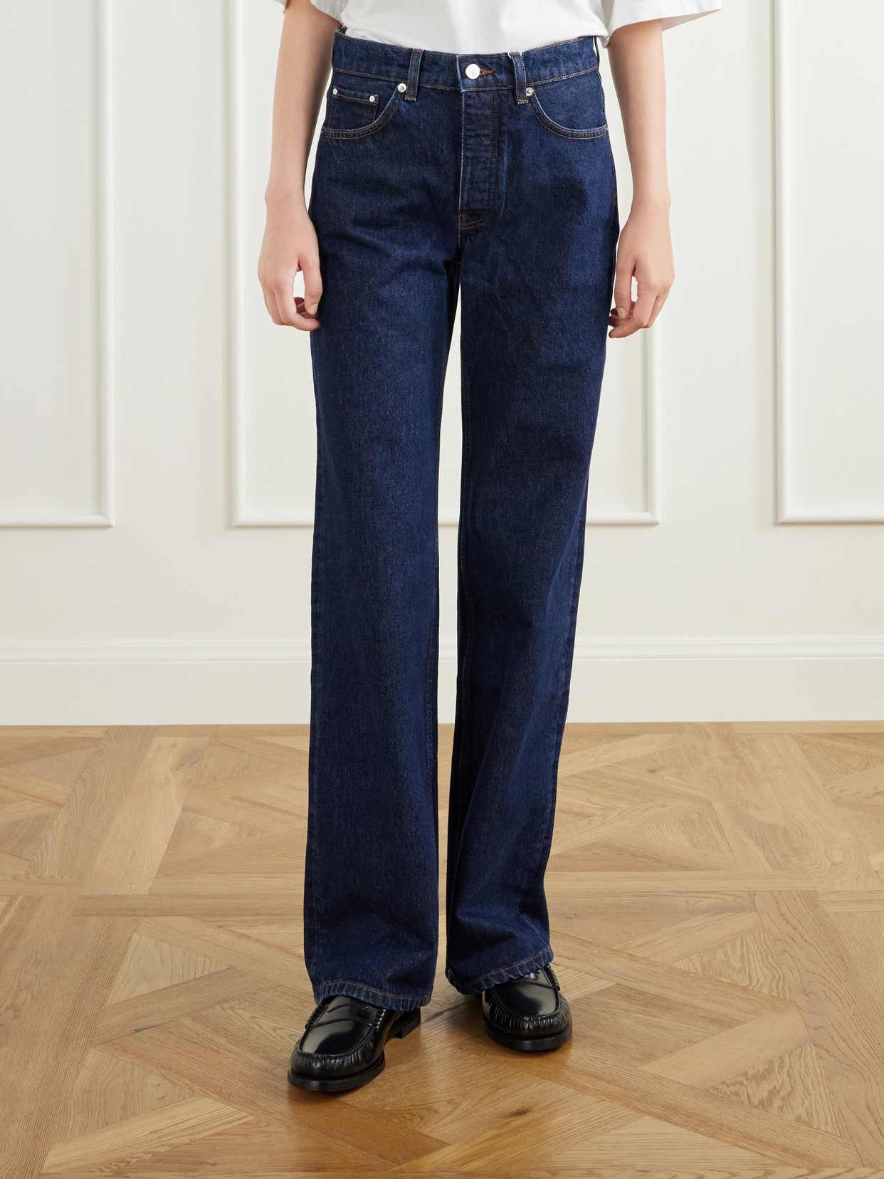 Hugh Jean 34' Straight-Leg Jeans