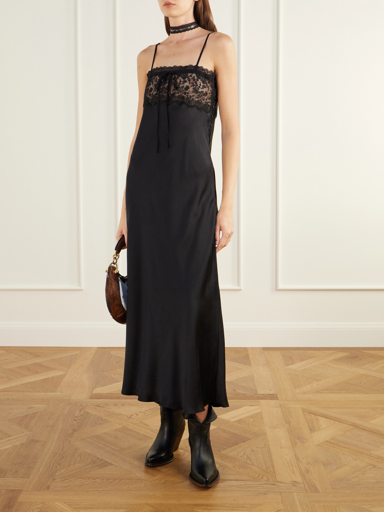 Chloé - Azelan Floral-Embroidered Ankle Boots