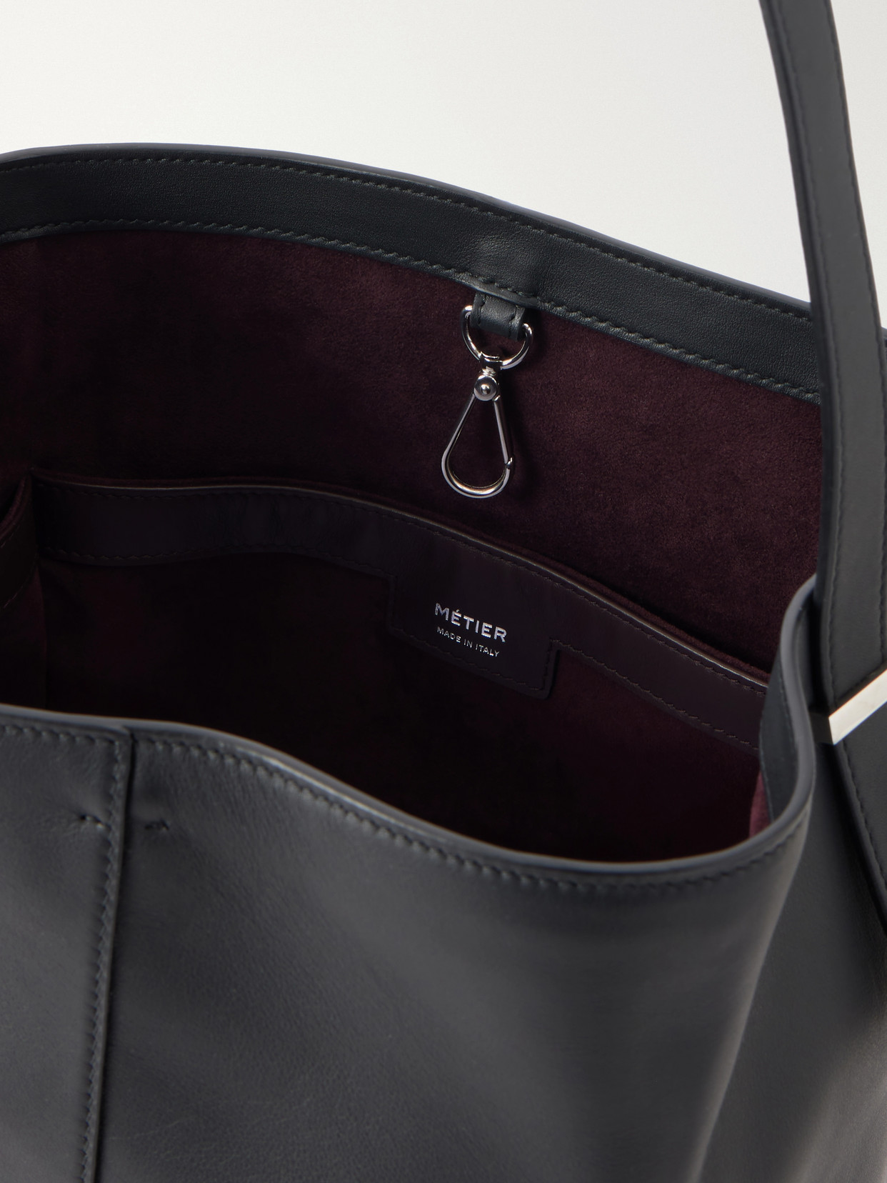 Métier - Tilt 22 Shoulder Bag