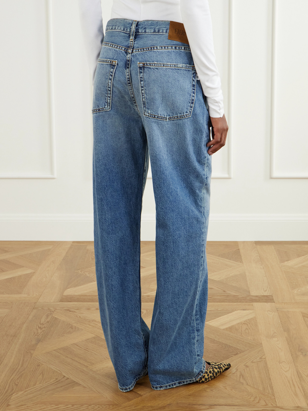 Éterne - Saint Boyfriend Distressed Mid-Rise Straight-Leg Jeans