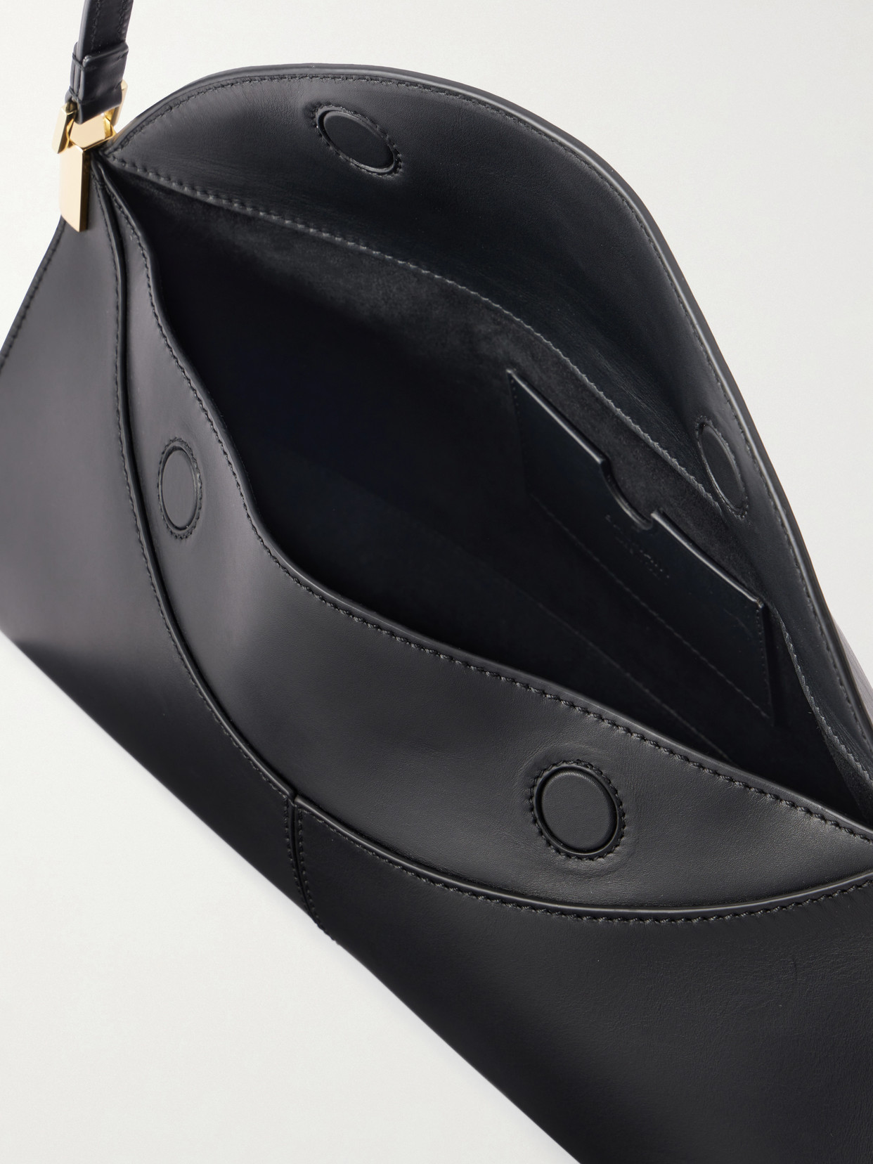 64-83 Medium Shoulder Bag