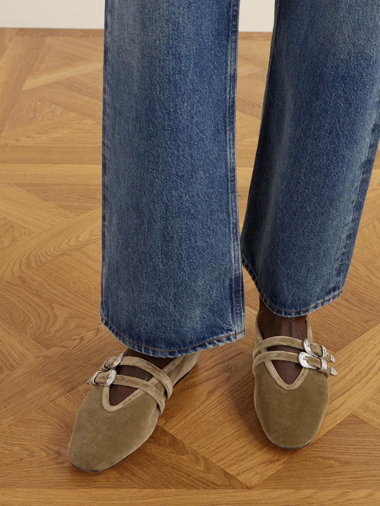 Le Monde Béryl - Claudia Embellished Velvet Ballet Flats