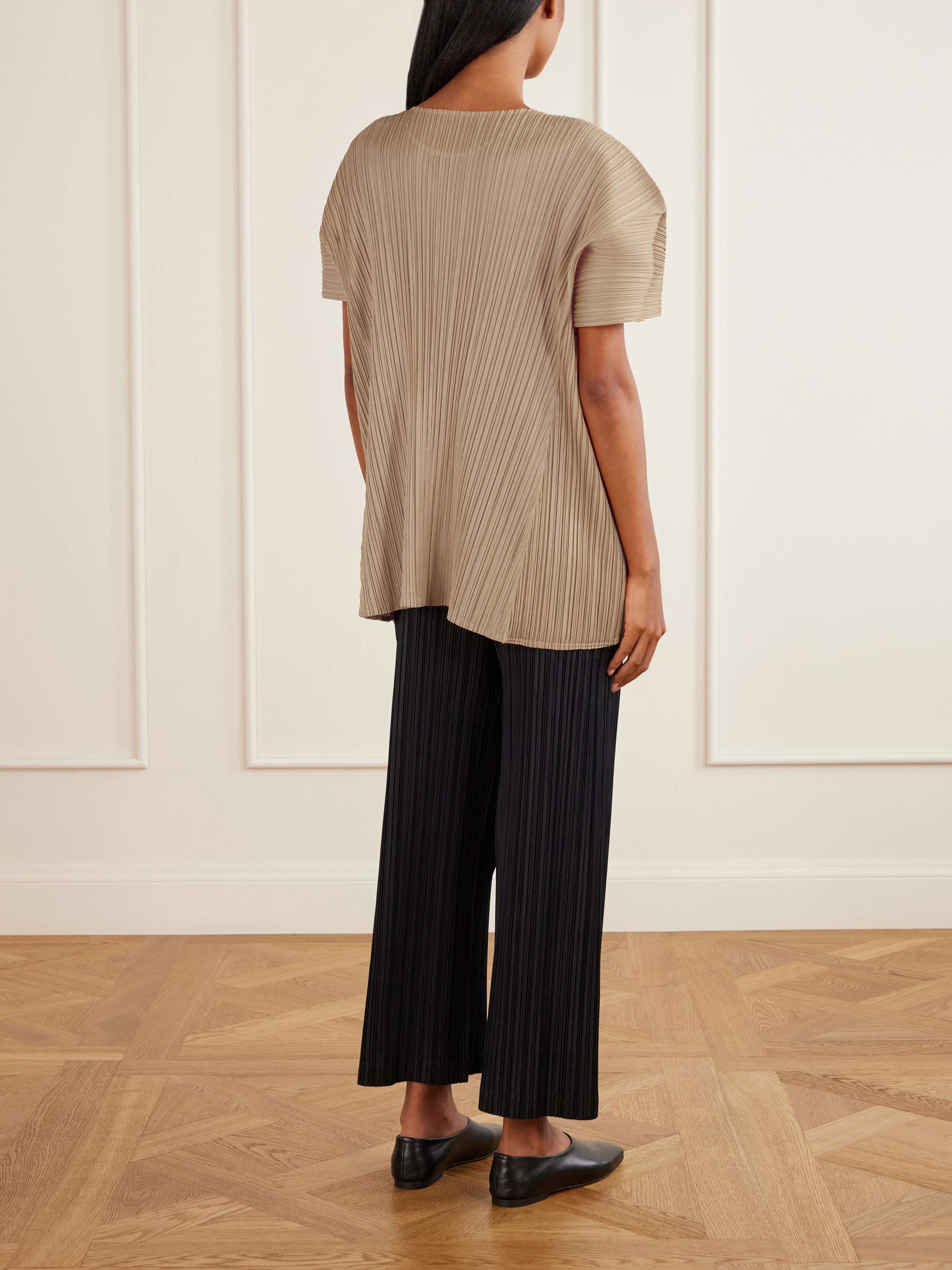 PLEATS PLEASE ISSEY MIYAKE 