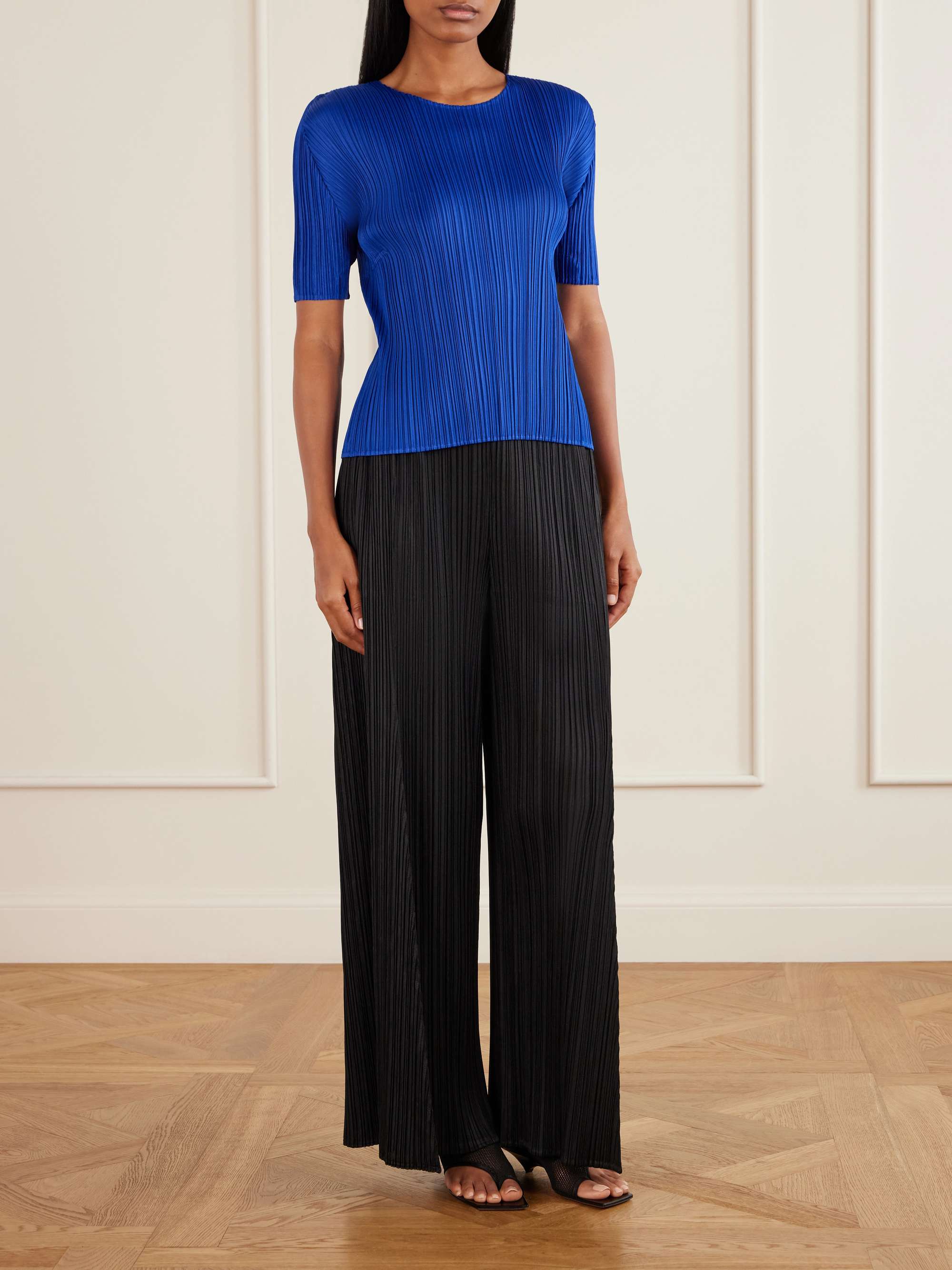 PLEATS PLEASE ISSEY MIYAKE 